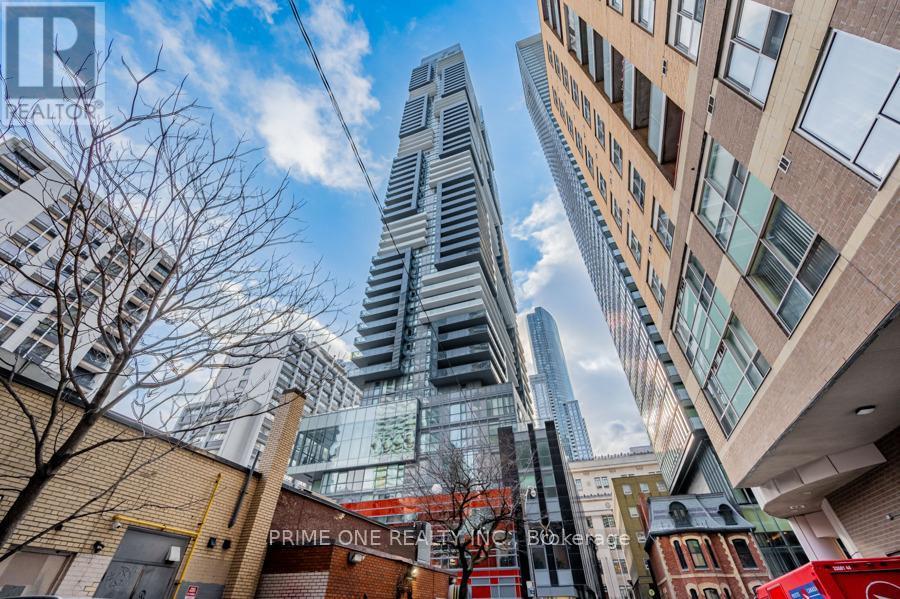 6113 - 7 GRENVILLE STREET, Toronto, Ontario