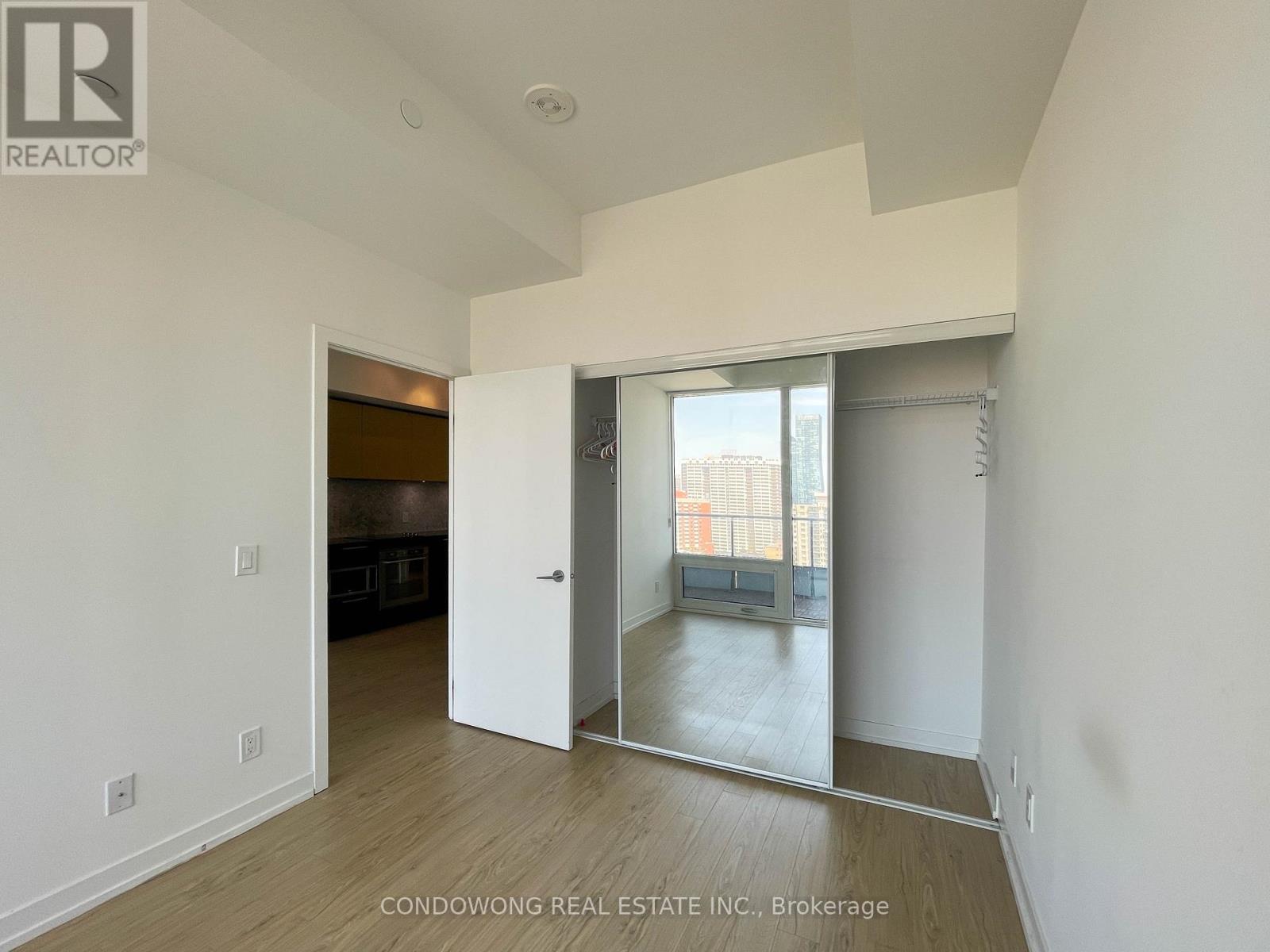 2210 - 85 Wood Street, Toronto, Ontario  M4Y 0E8 - Photo 6 - C13101760