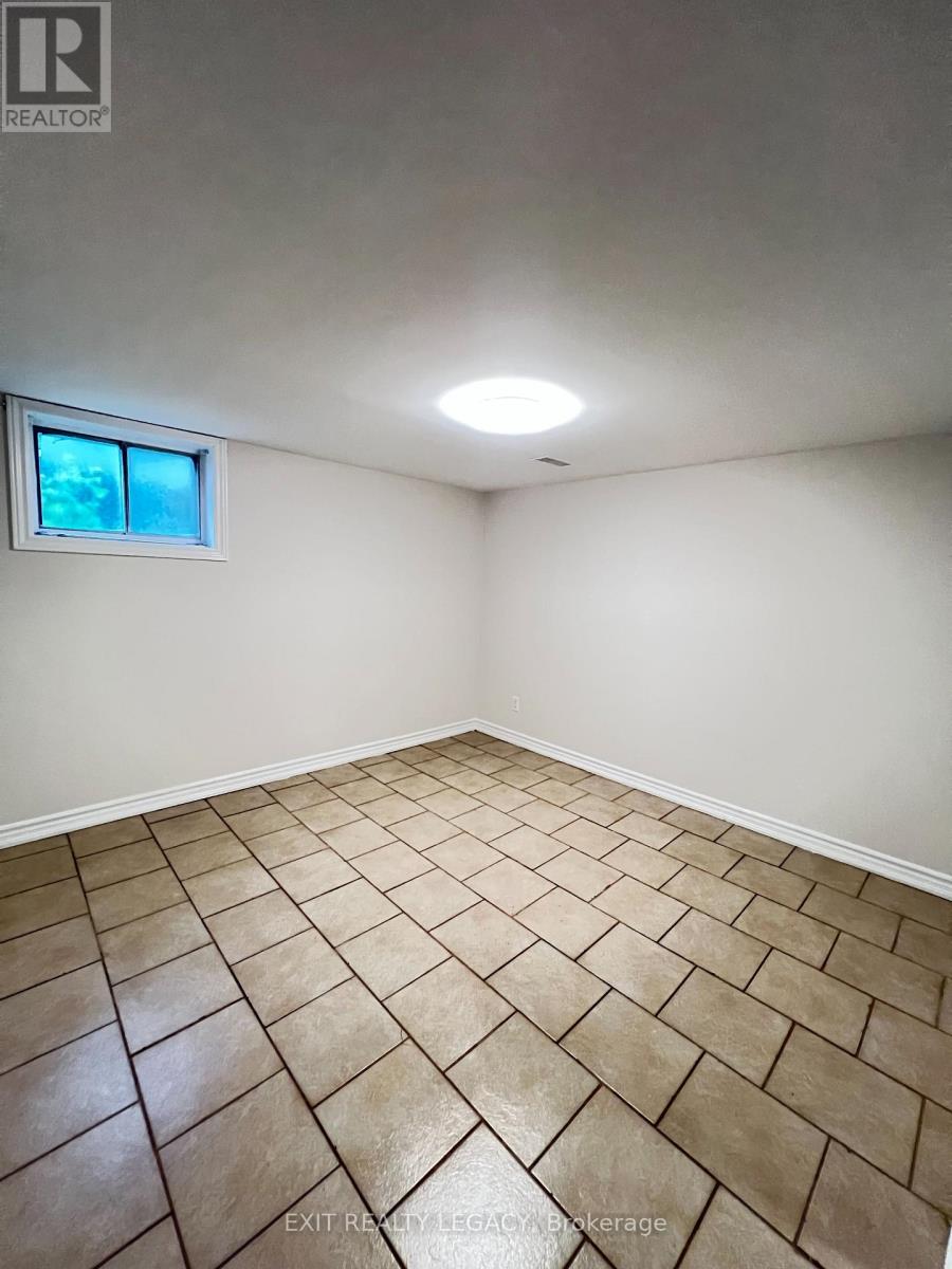183 Ellington Drive, Toronto, Ontario  M1R 3Y2 - Photo 3 - E13101674