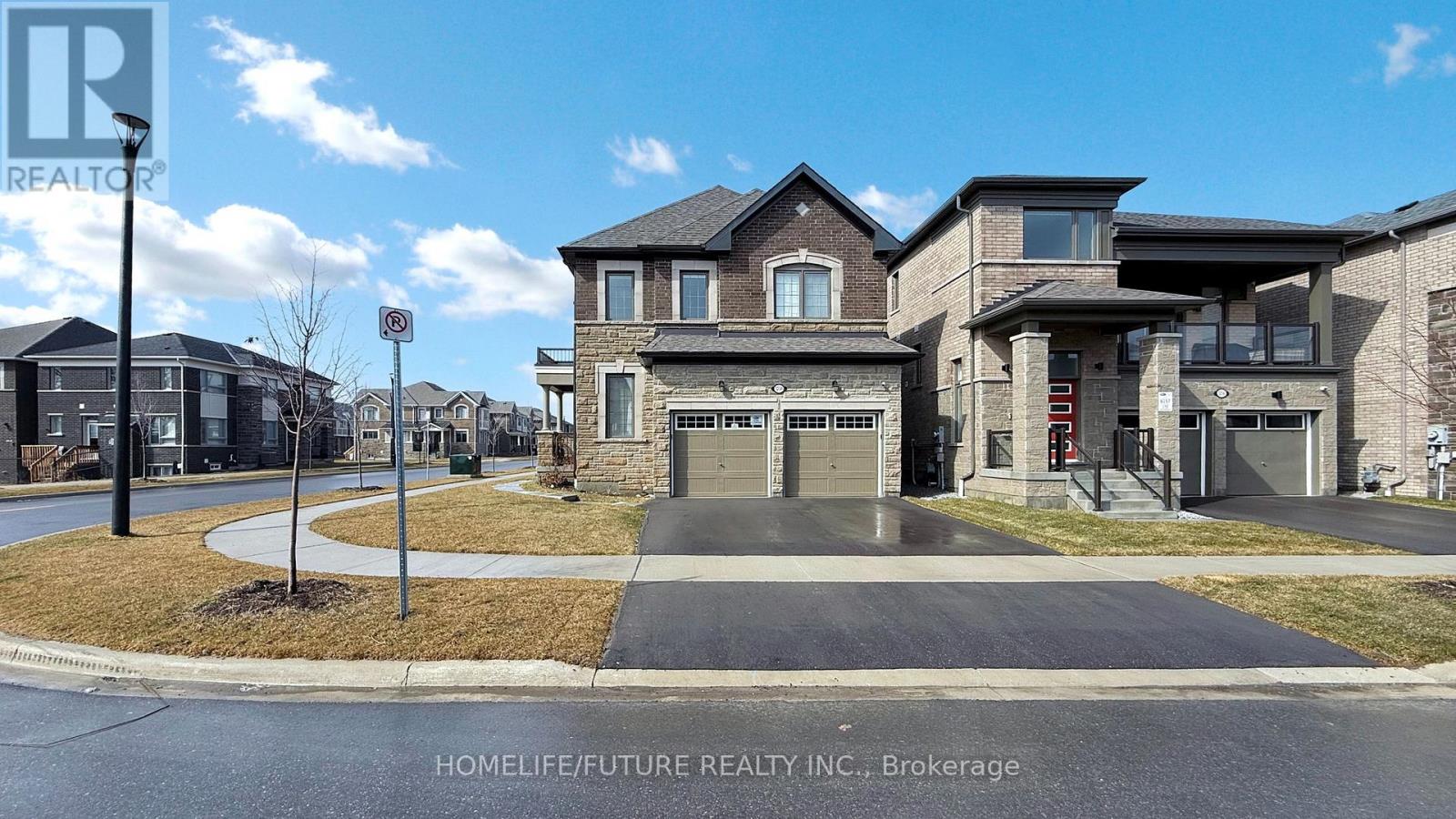 3254 Turnstone Boulevard, Pickering, Ontario  L0H 1J0 - Photo 2 - E13101686