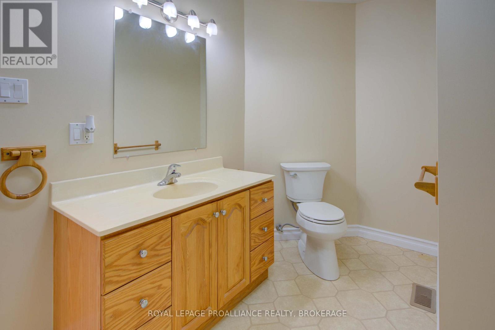 9727 Highway 42, Rideau Lakes, Ontario  K0G 1X0 - Photo 31 - X12751278