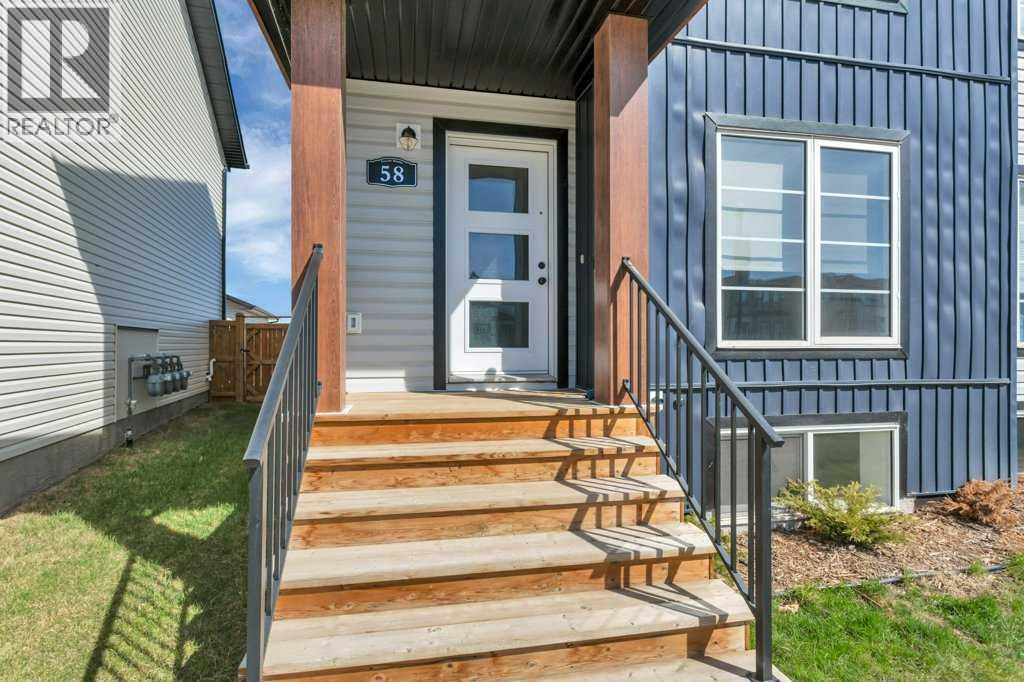58 Lake Street, Rural Red Deer County, Alberta  T4E 3C9 - Photo 3 - A2309409