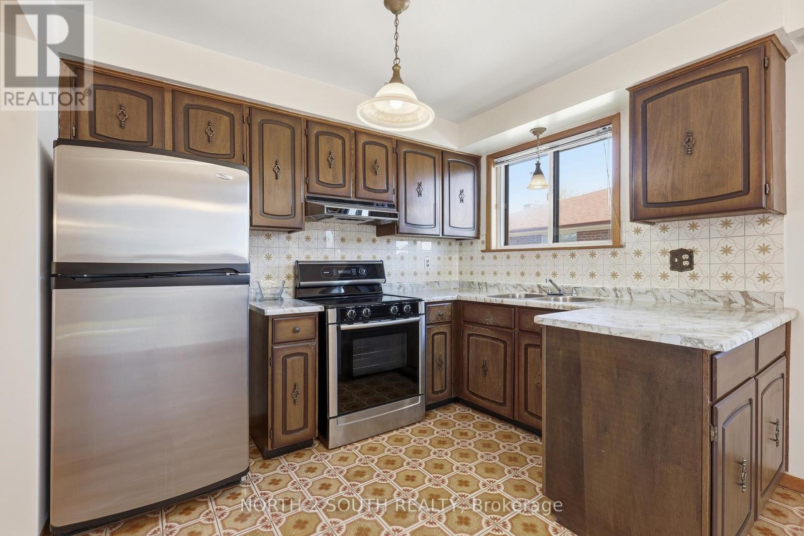 228 Andrew Parkway, Vaughan, Ontario  L4L 1G2 - Photo 10 - N13101742