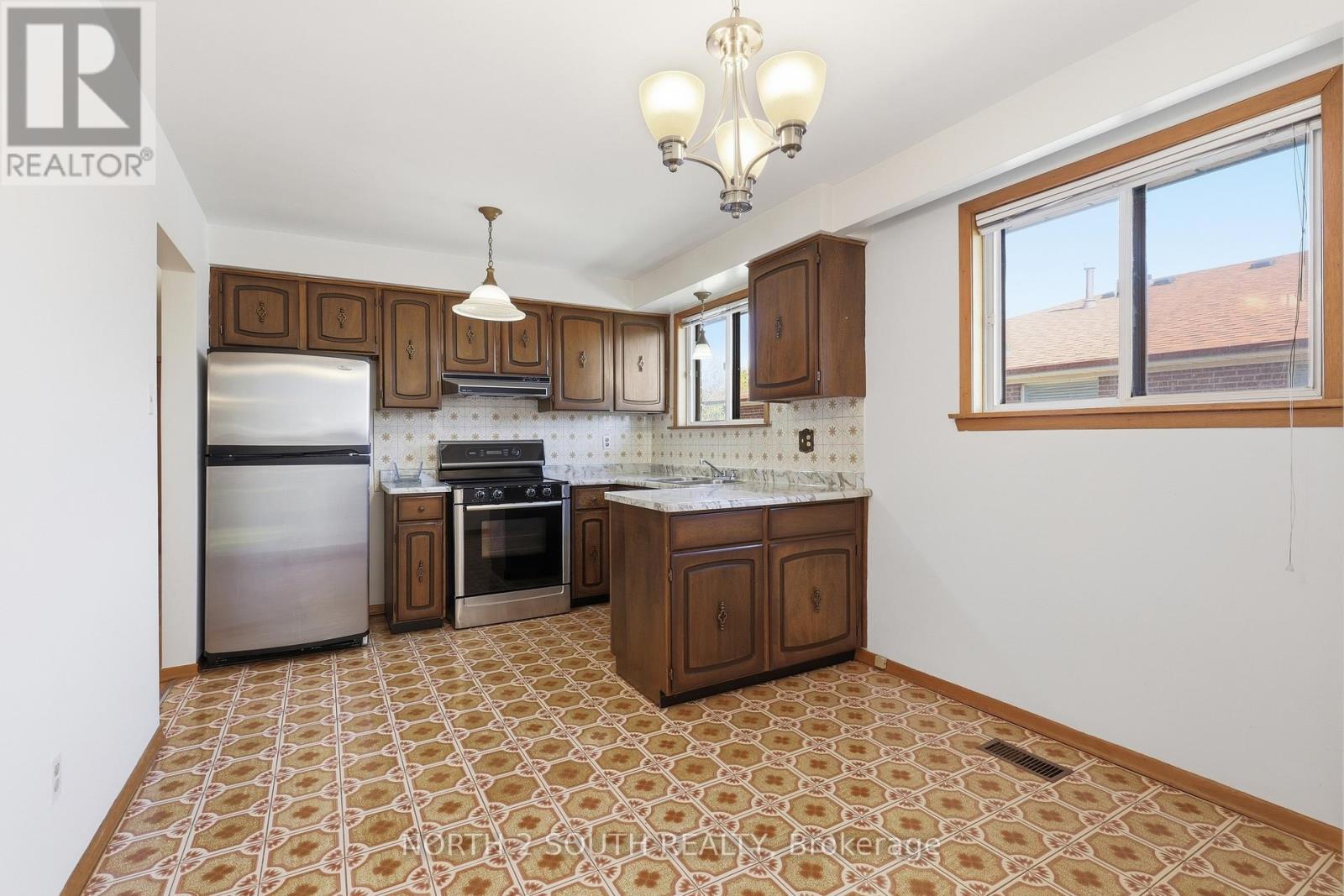 228 Andrew Parkway, Vaughan, Ontario  L4L 1G2 - Photo 11 - N13101742