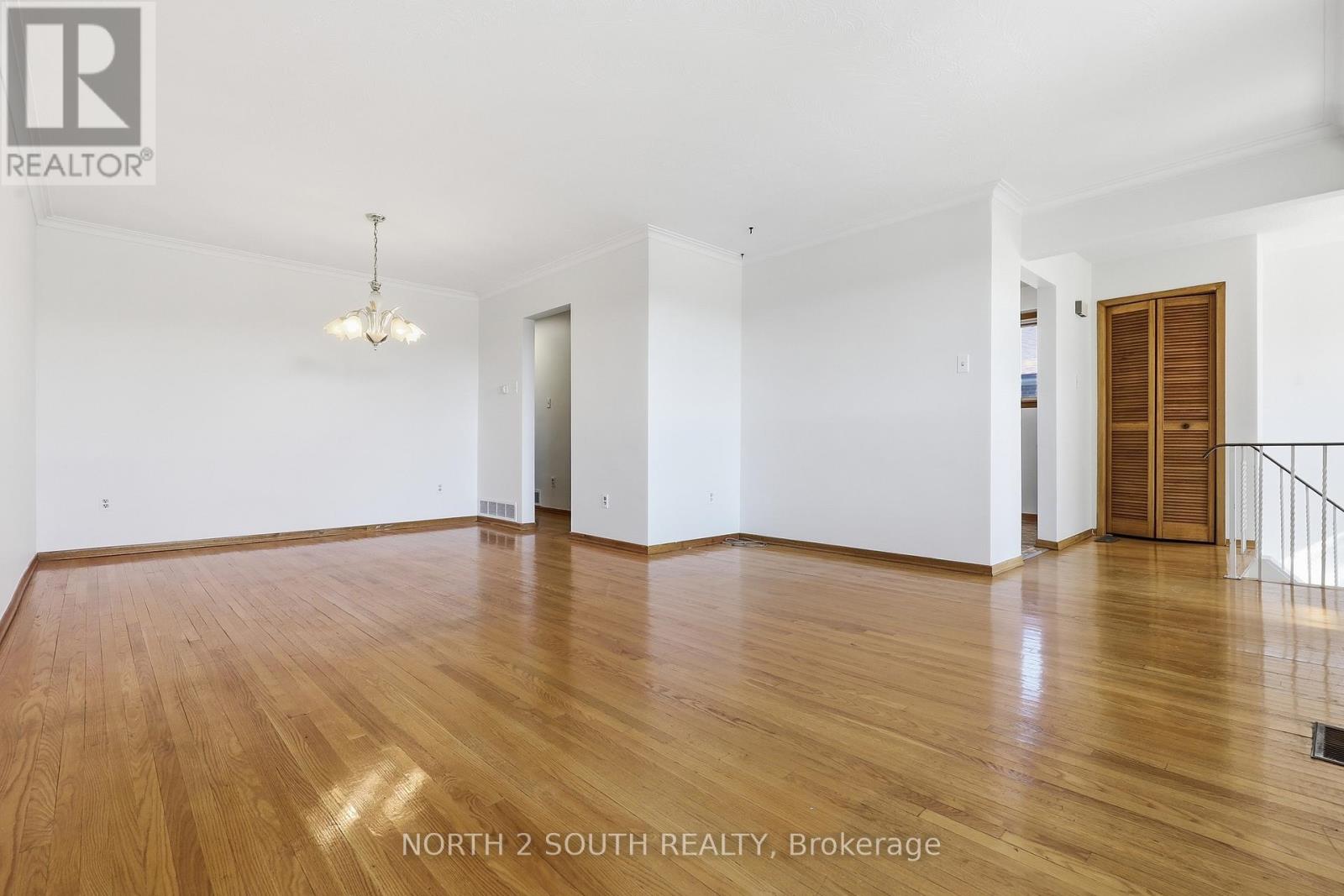 228 Andrew Parkway, Vaughan, Ontario  L4L 1G2 - Photo 7 - N13101742