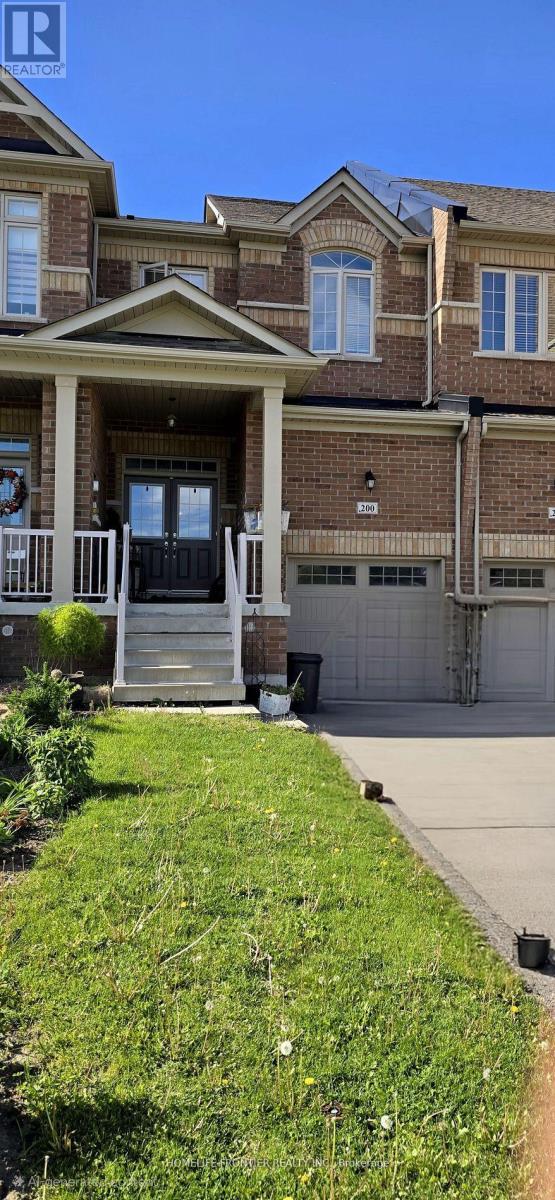 200 ROY HARPER AVENUE, Aurora, Ontario