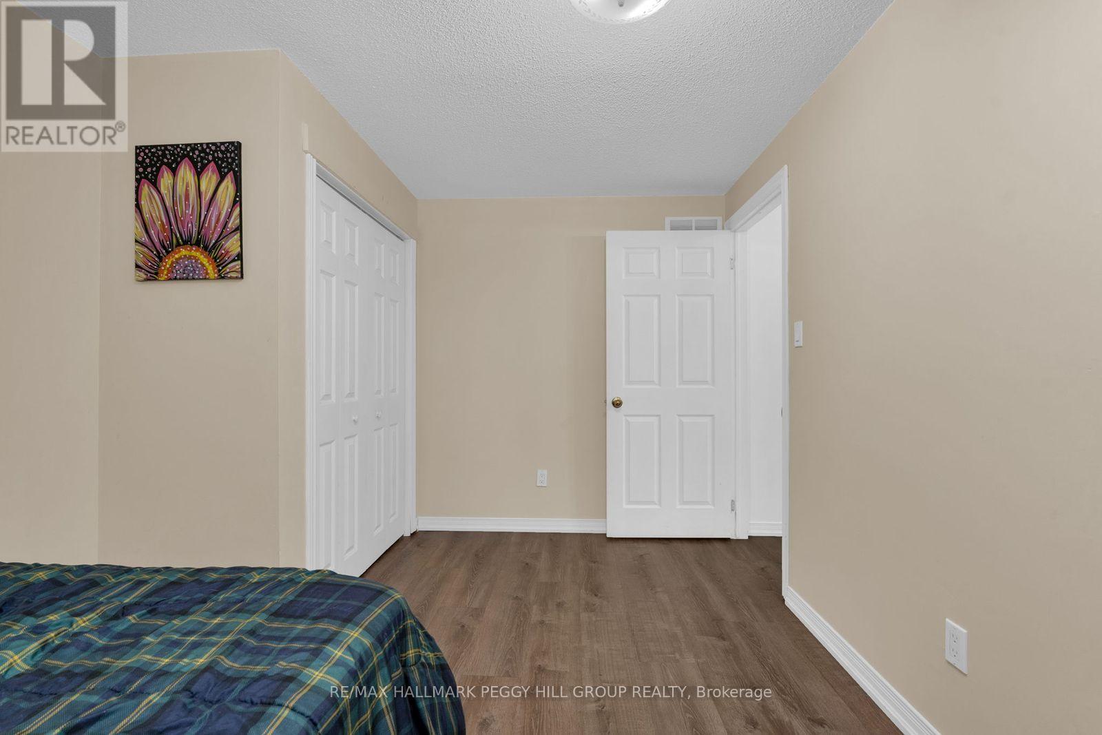 Lower - 194 Country Lane, Barrie, Ontario  L4N 0W1 - Photo 10 - S13101766
