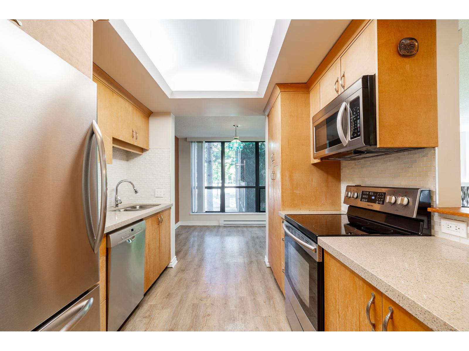 202 10899 University Drive, Surrey, British Columbia  V3T 5V2 - Photo 1 - R3121257