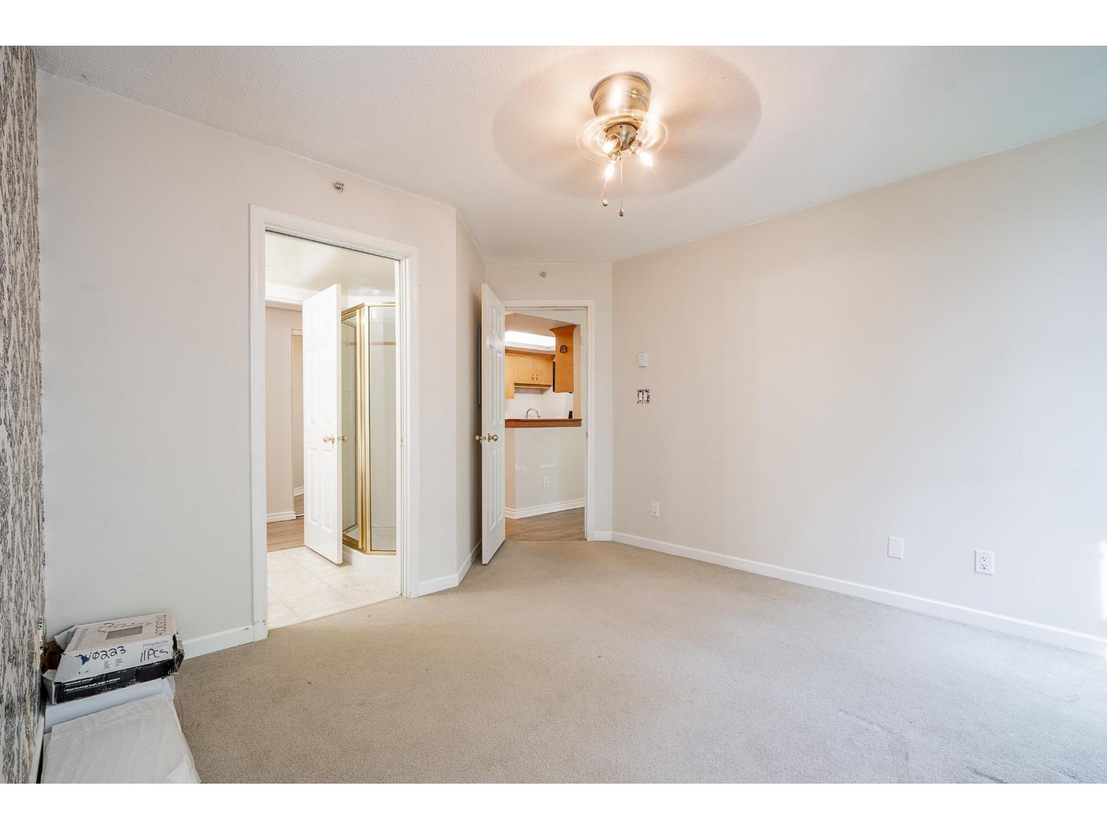 202 10899 University Drive, Surrey, British Columbia  V3T 5V2 - Photo 11 - R3121257
