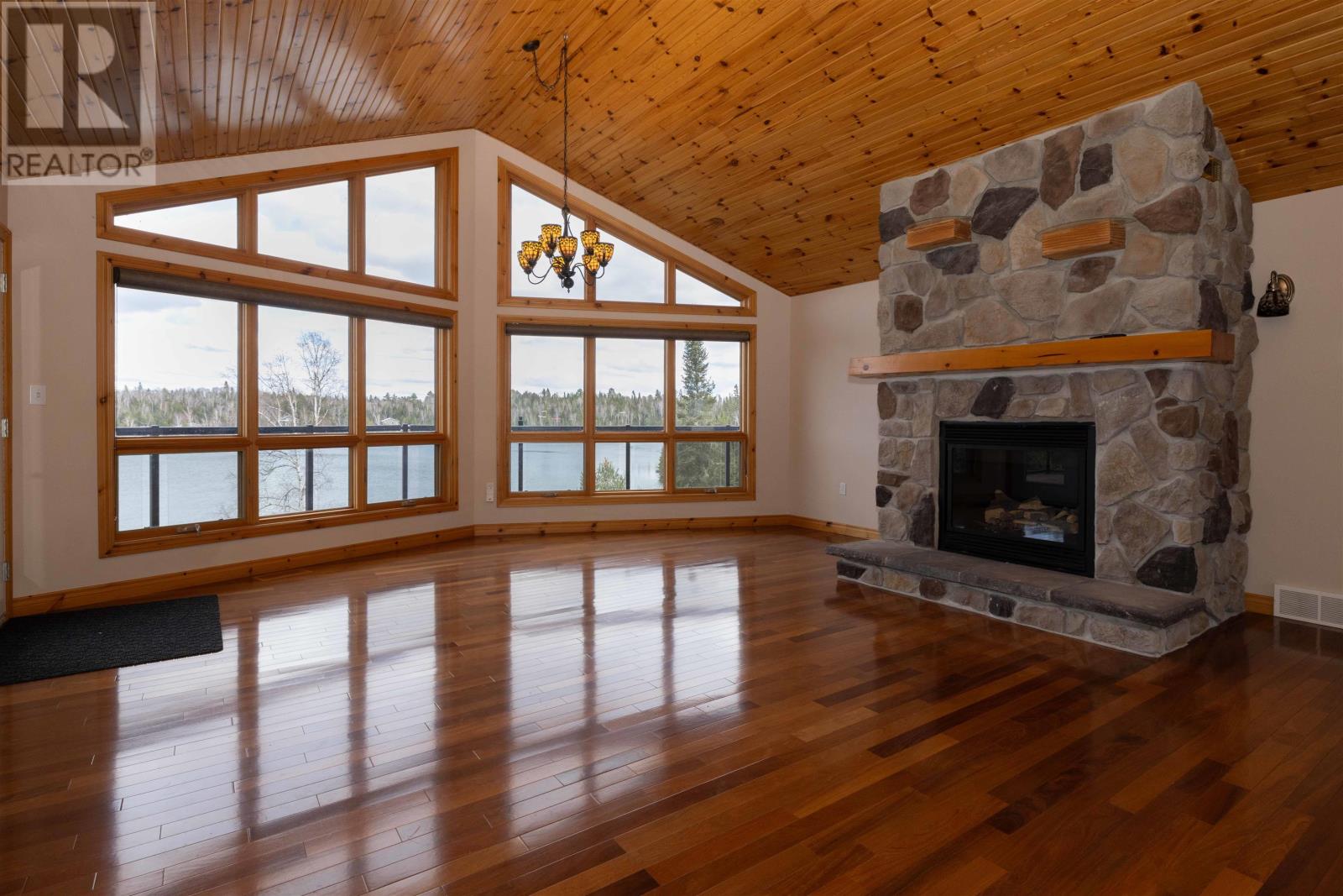 477 Highway 586, Thunder Bay, Ontario  P0T 2T0 - Photo 4 - TB2600954