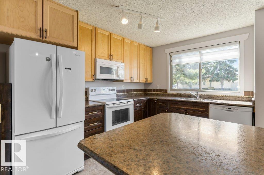 3736 12 Av Nw, Edmonton, Alberta  T6L 3B2 - Photo 14 - E4486523