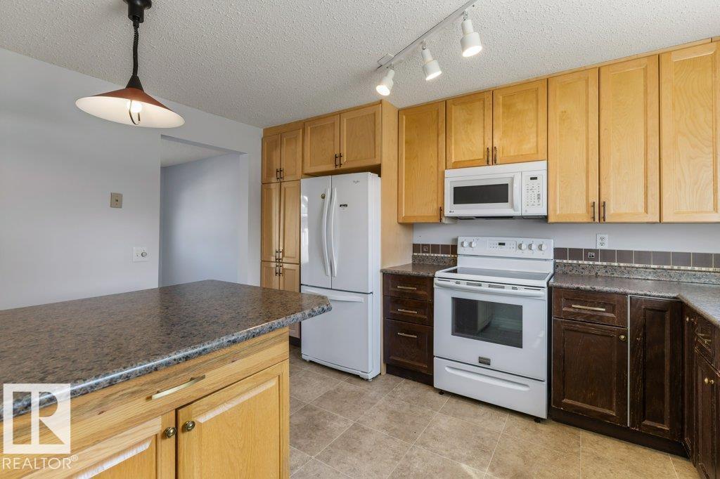 3736 12 Av Nw, Edmonton, Alberta  T6L 3B2 - Photo 18 - E4486523