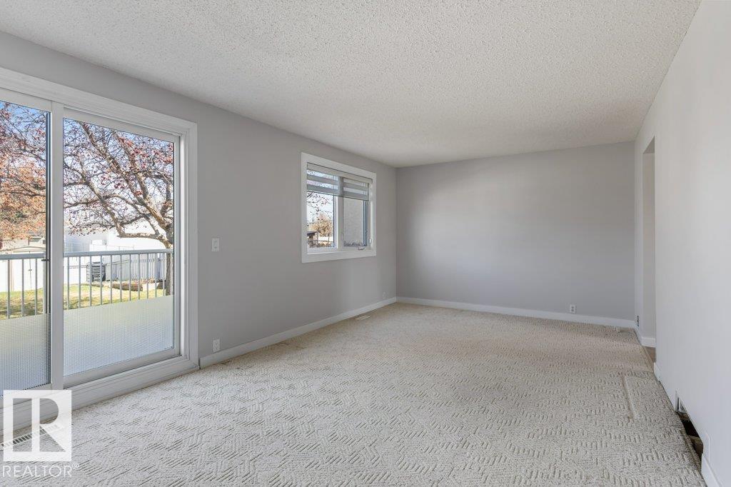3736 12 Av Nw, Edmonton, Alberta  T6L 3B2 - Photo 9 - E4486523