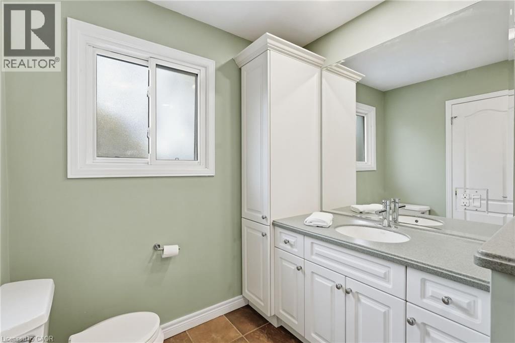 2401 Sinclair Circle, Burlington, Ontario  L7P 3C2 - Photo 28 - 40825978