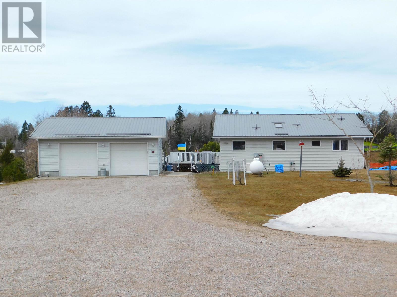 68 Plummer RD, Eagle River, Ontario