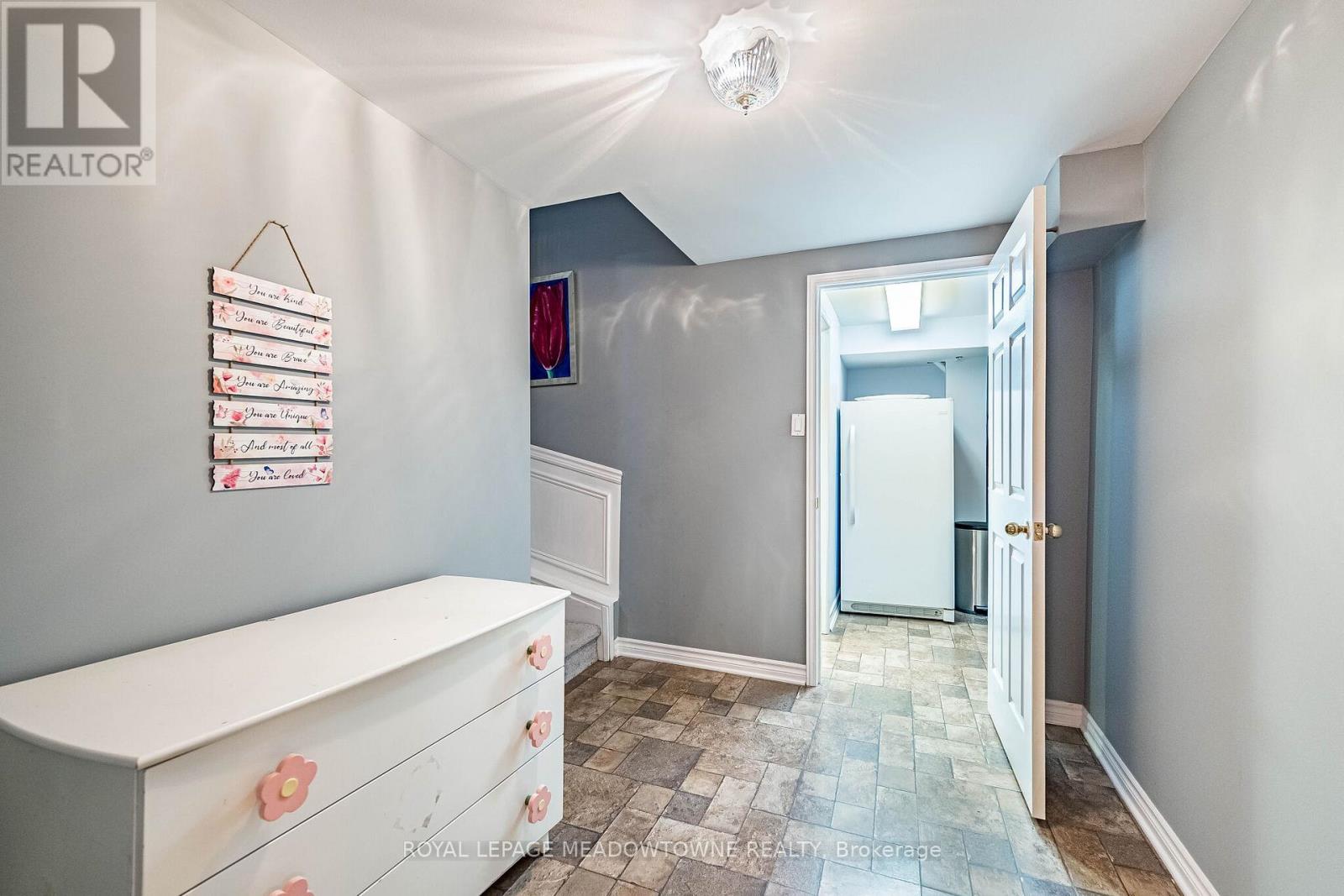8 Wadsworth Circle, Brampton (Snelgrove), Ontario  L6Z 1W7 - Photo 35 - W13101614