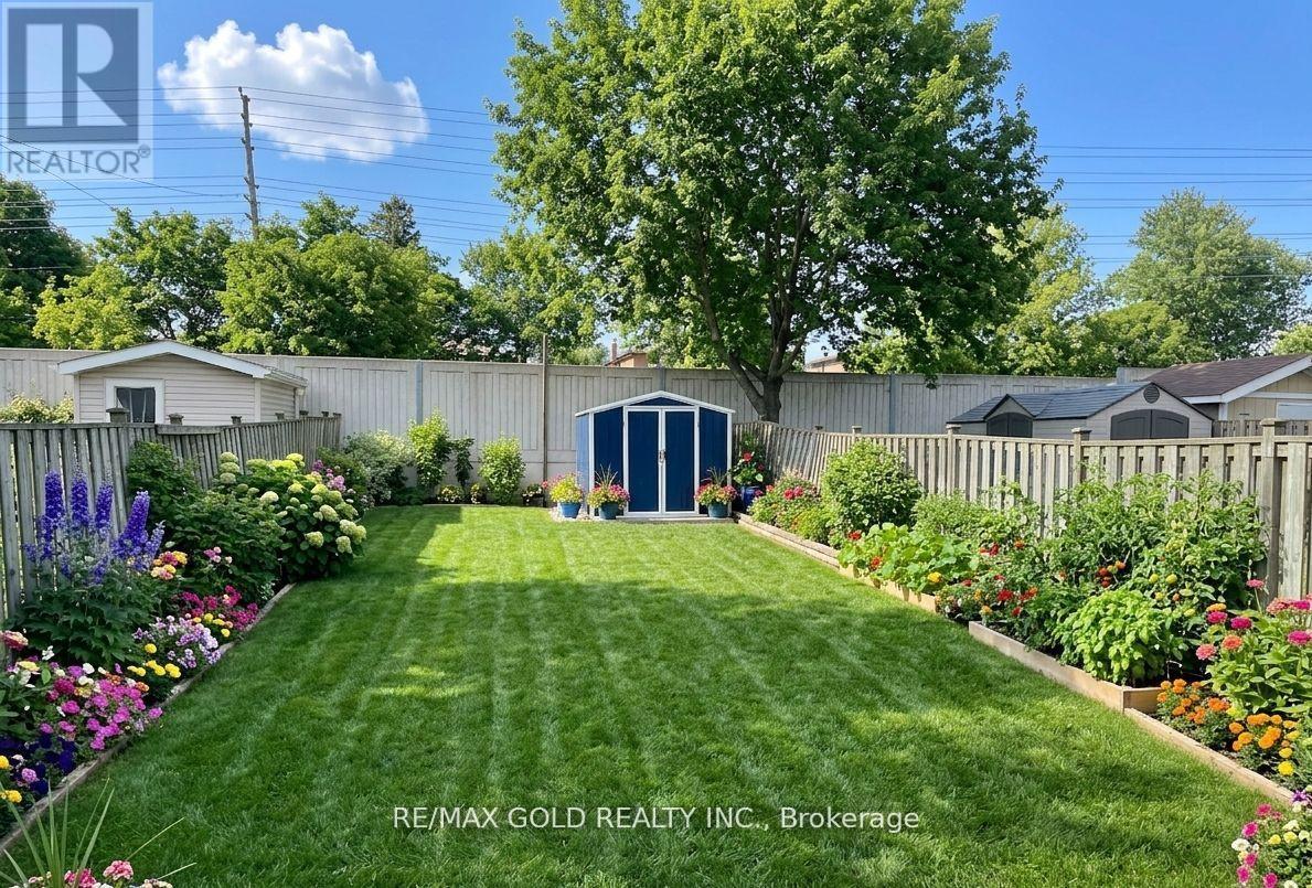4334 Lee Drive, Mississauga, Ontario  L4W 4A8 - Photo 19 - W13101630