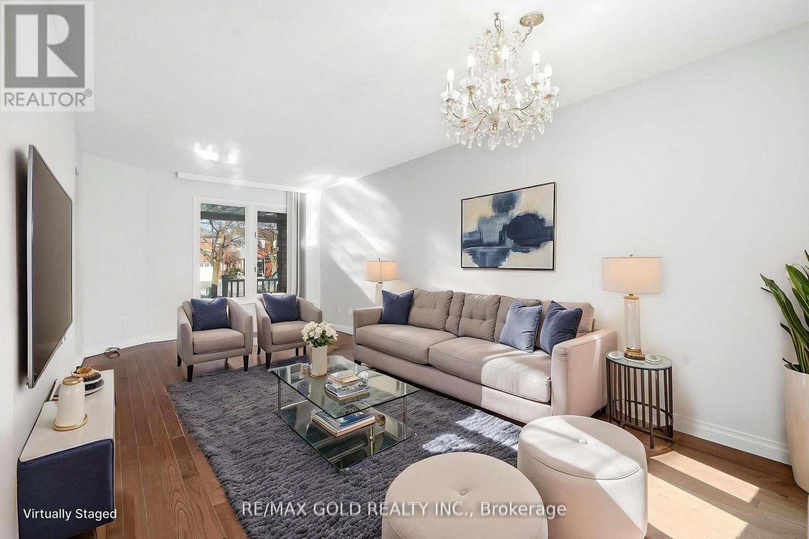 4334 Lee Drive, Mississauga, Ontario  L4W 4A8 - Photo 5 - W13101630