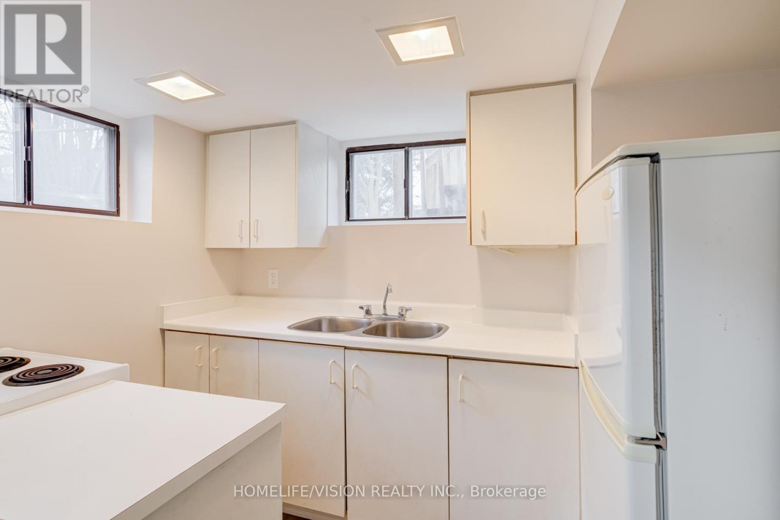 26 Miles Road, Toronto, Ontario  M8V 1V3 - Photo 20 - W13101768