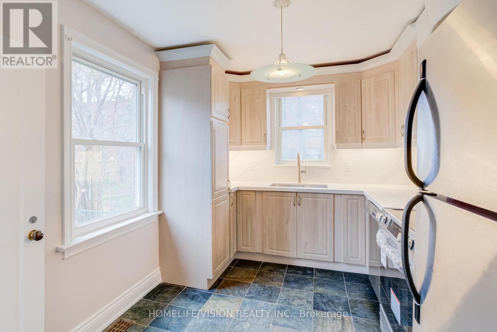 26 Miles Road, Toronto, Ontario  M8V 1V3 - Photo 6 - W13101768