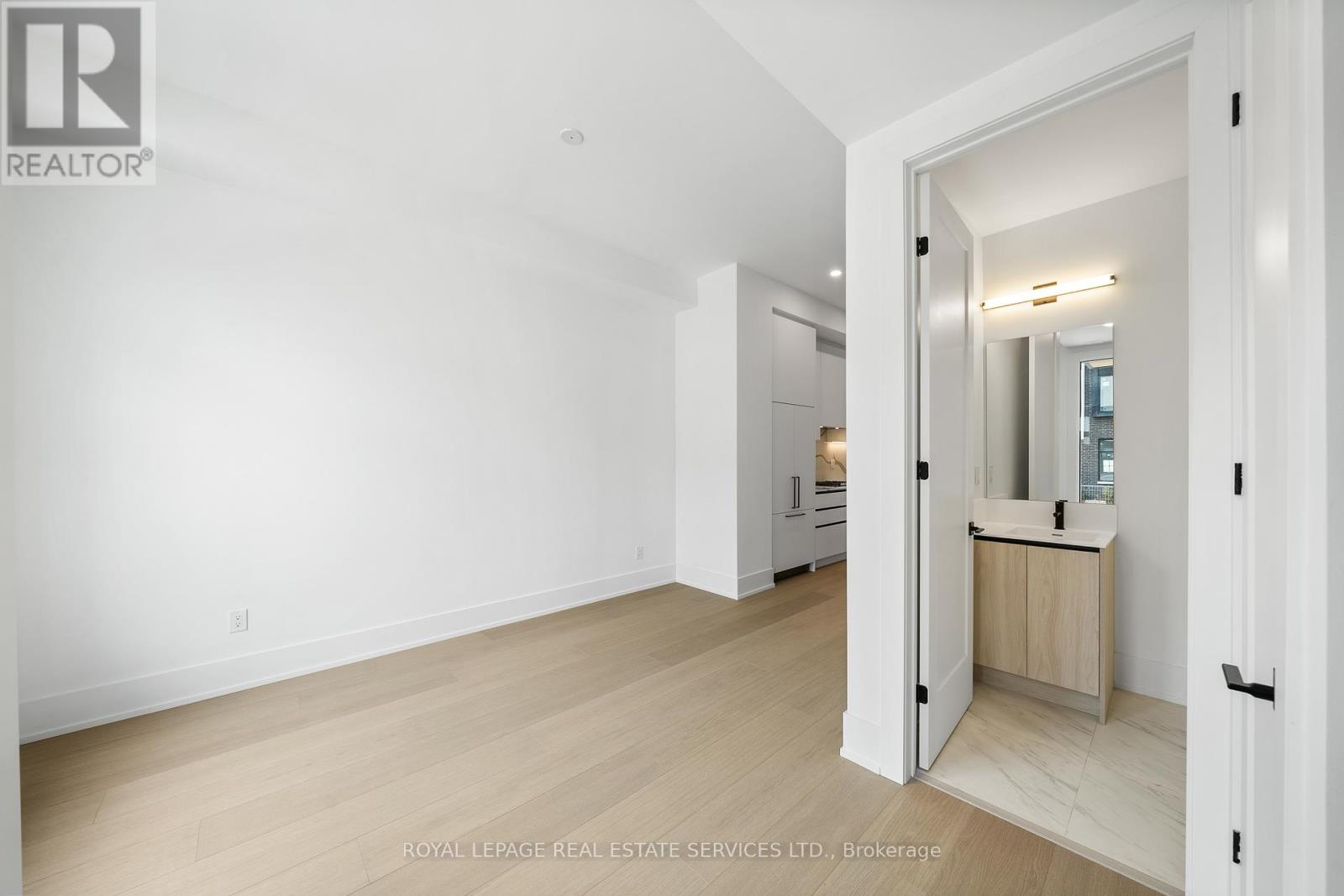 12 - 20 Lou Parsons Way, Mississauga, Ontario  L5H 0B2 - Photo 3 - W13101774