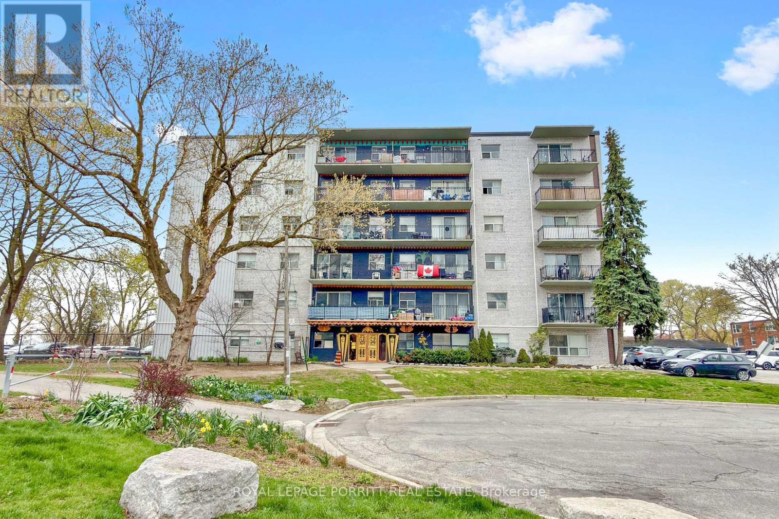 5 - 2 Superior Avenue, Toronto, Ontario  M8V 2M3 - Photo 1 - W13101782