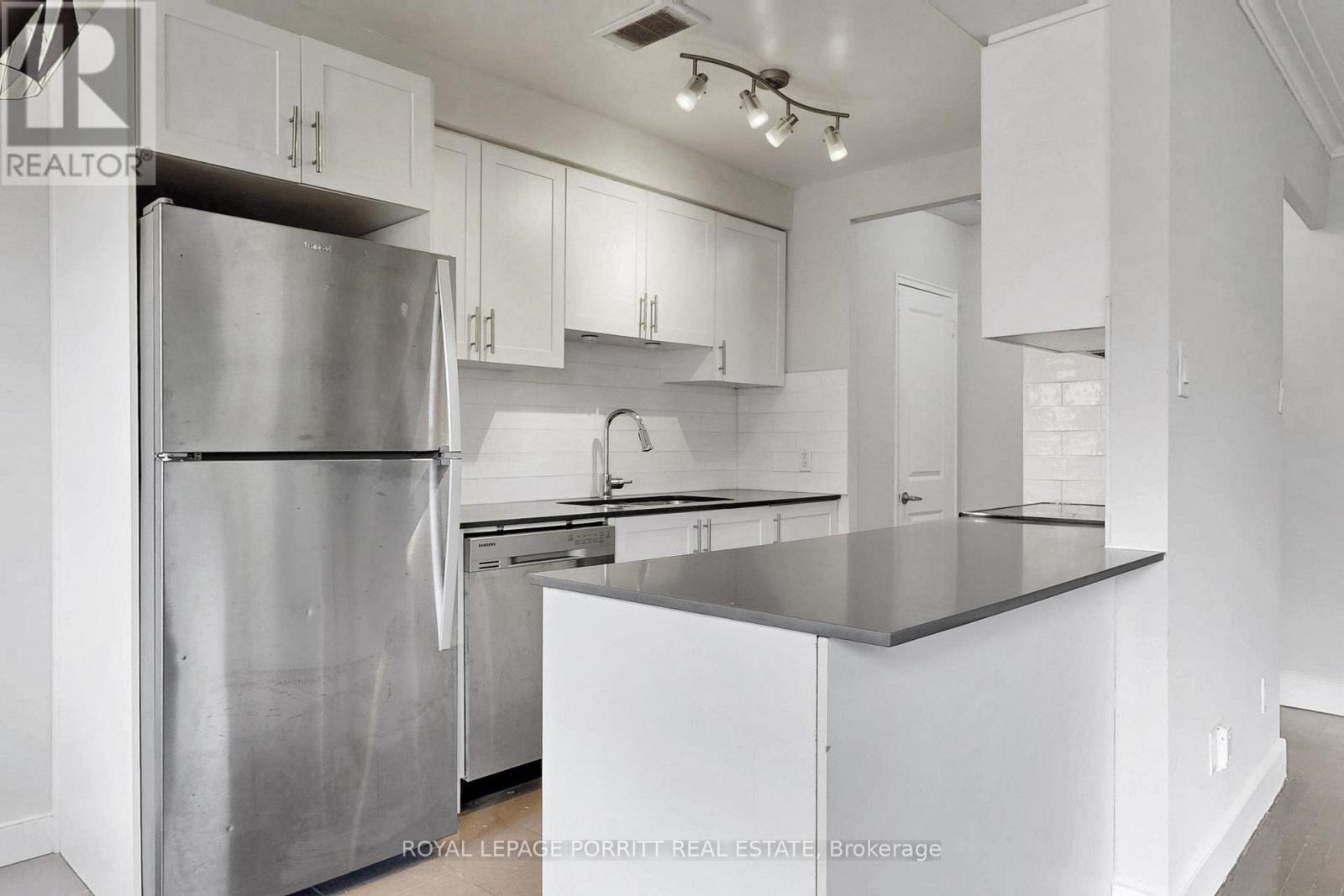 5 - 2 Superior Avenue, Toronto, Ontario  M8V 2M3 - Photo 12 - W13101782