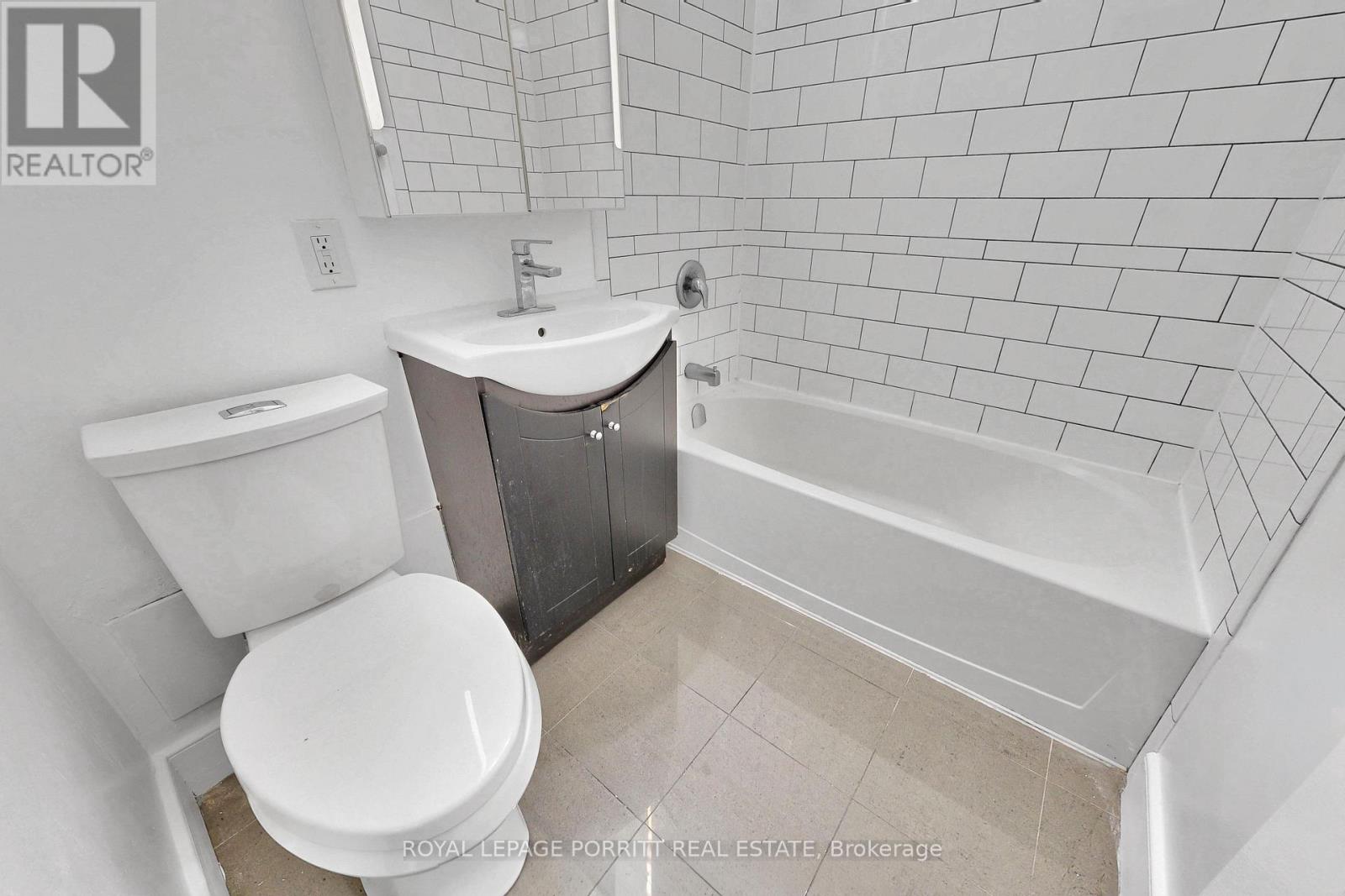 5 - 2 Superior Avenue, Toronto, Ontario  M8V 2M3 - Photo 16 - W13101782