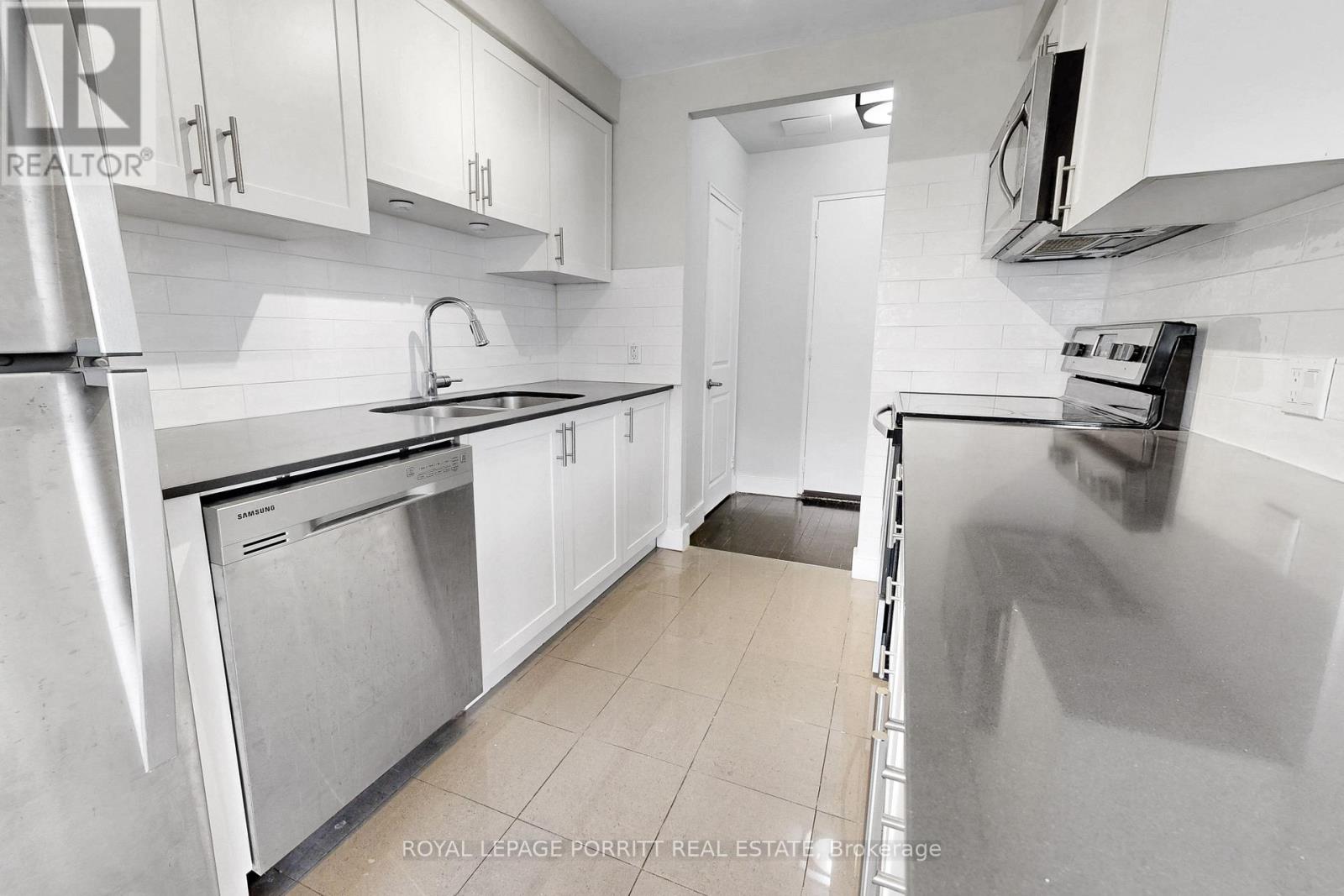 5 - 2 Superior Avenue, Toronto, Ontario  M8V 2M3 - Photo 9 - W13101782