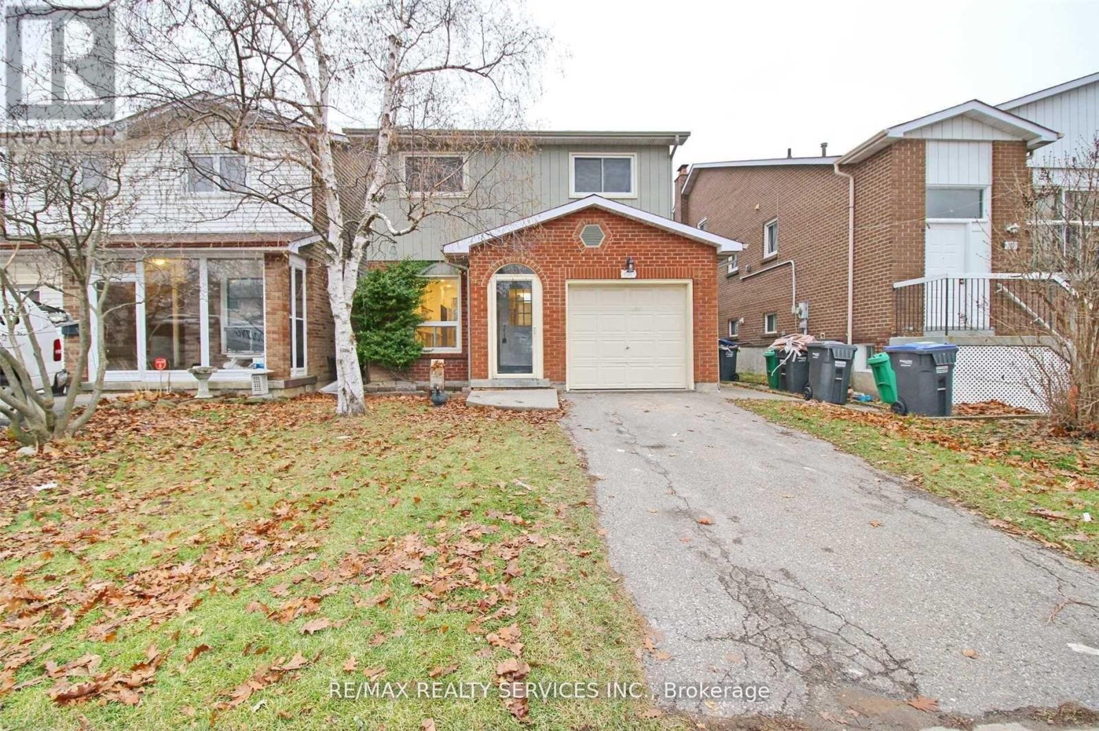 120 Simmons Boulevard, Brampton, Ontario  L6V 3V6 - Photo 1 - W13101784