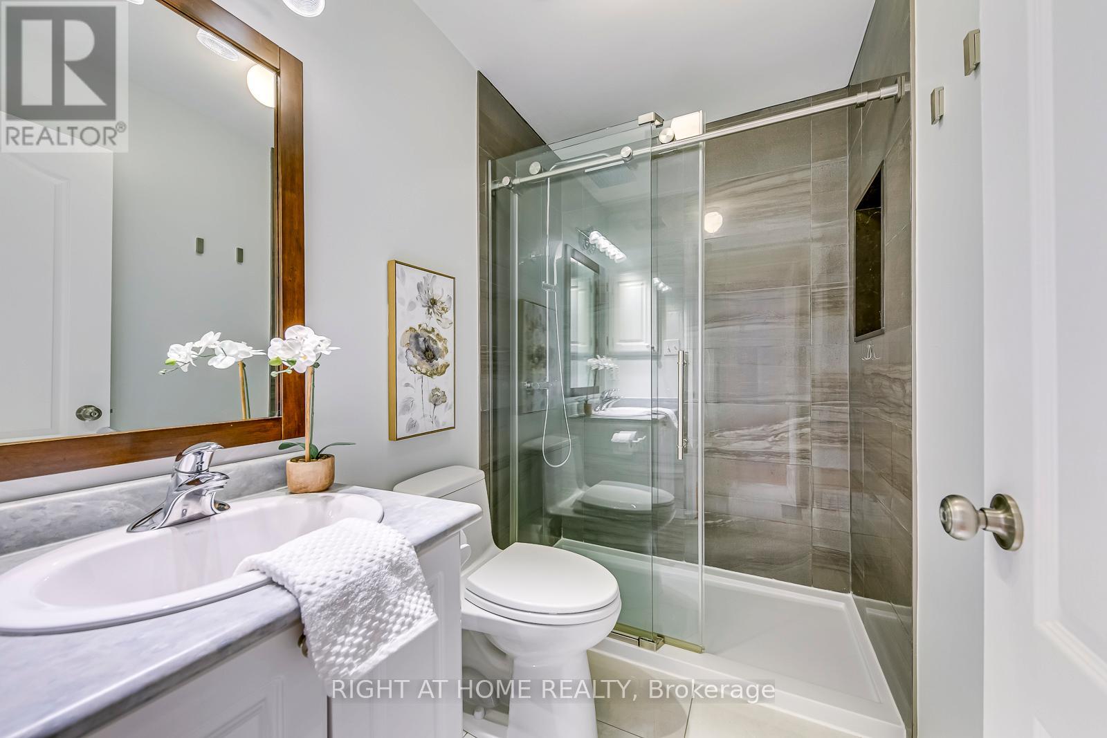 5041 Dubonet Drive, Mississauga, Ontario  L5M 7X3 - Photo 26 - W13101786