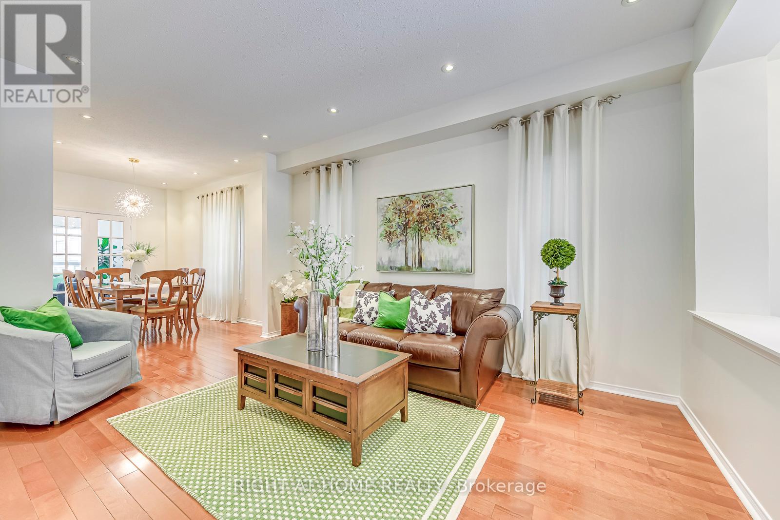 5041 Dubonet Drive, Mississauga, Ontario  L5M 7X3 - Photo 6 - W13101786