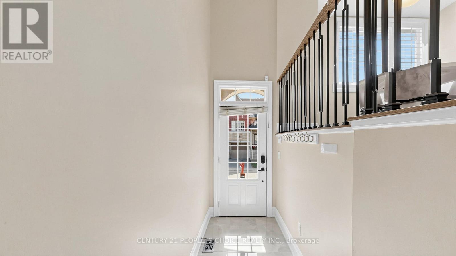 1321 Granrock Crescent, Mississauga, Ontario  L5V 0E1 - Photo 3 - W13101794