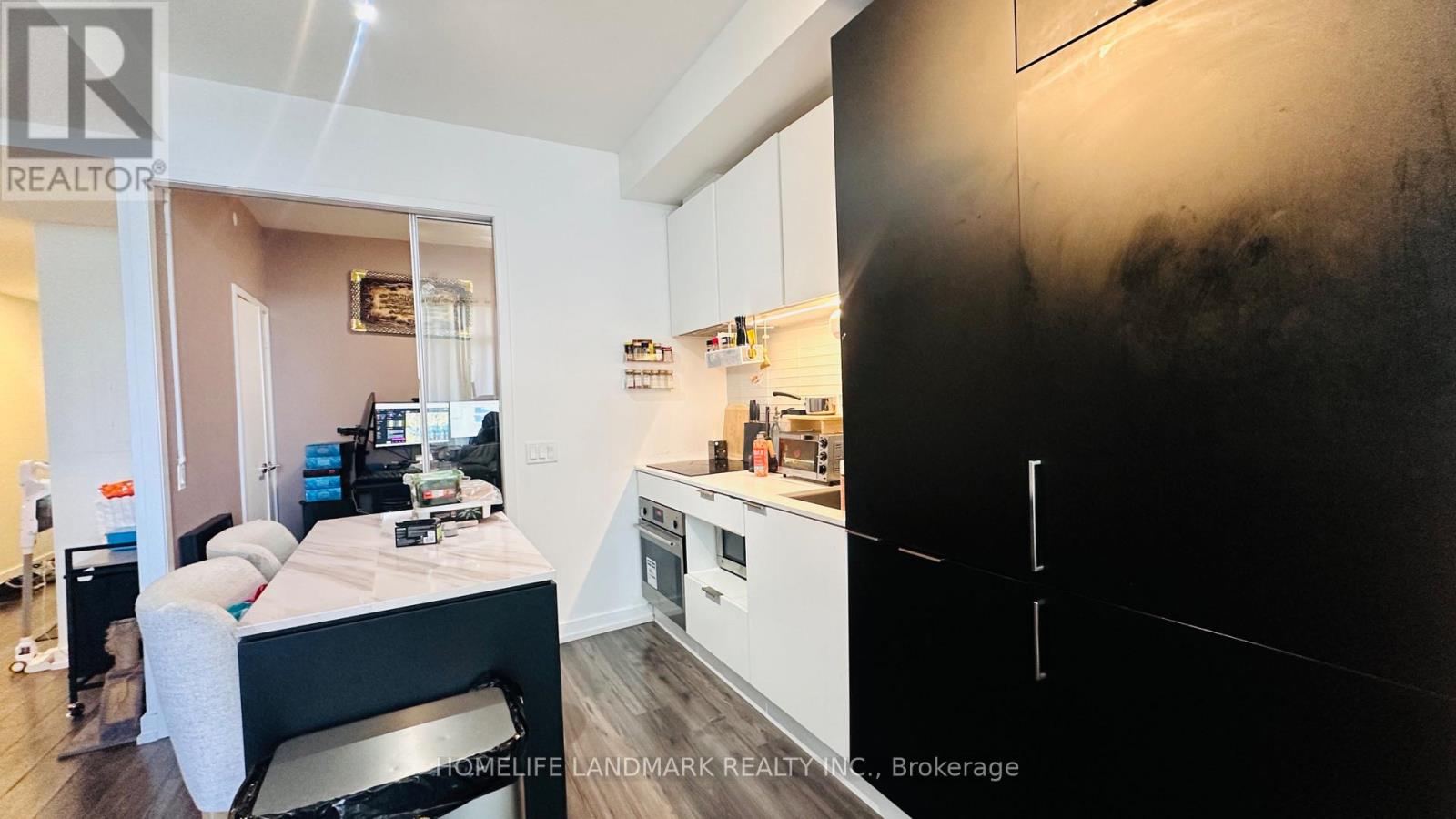 601 - 33 Helendale Avenue, Toronto, Ontario  M4R 0A4 - Photo 8 - C13024770