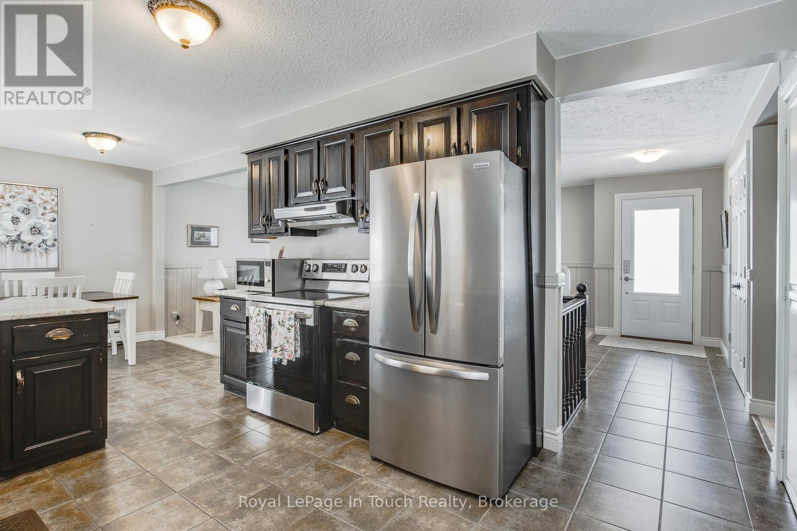 19 Maplegate Road, Tiny, Ontario  L0L 2T0 - Photo 16 - S12792752