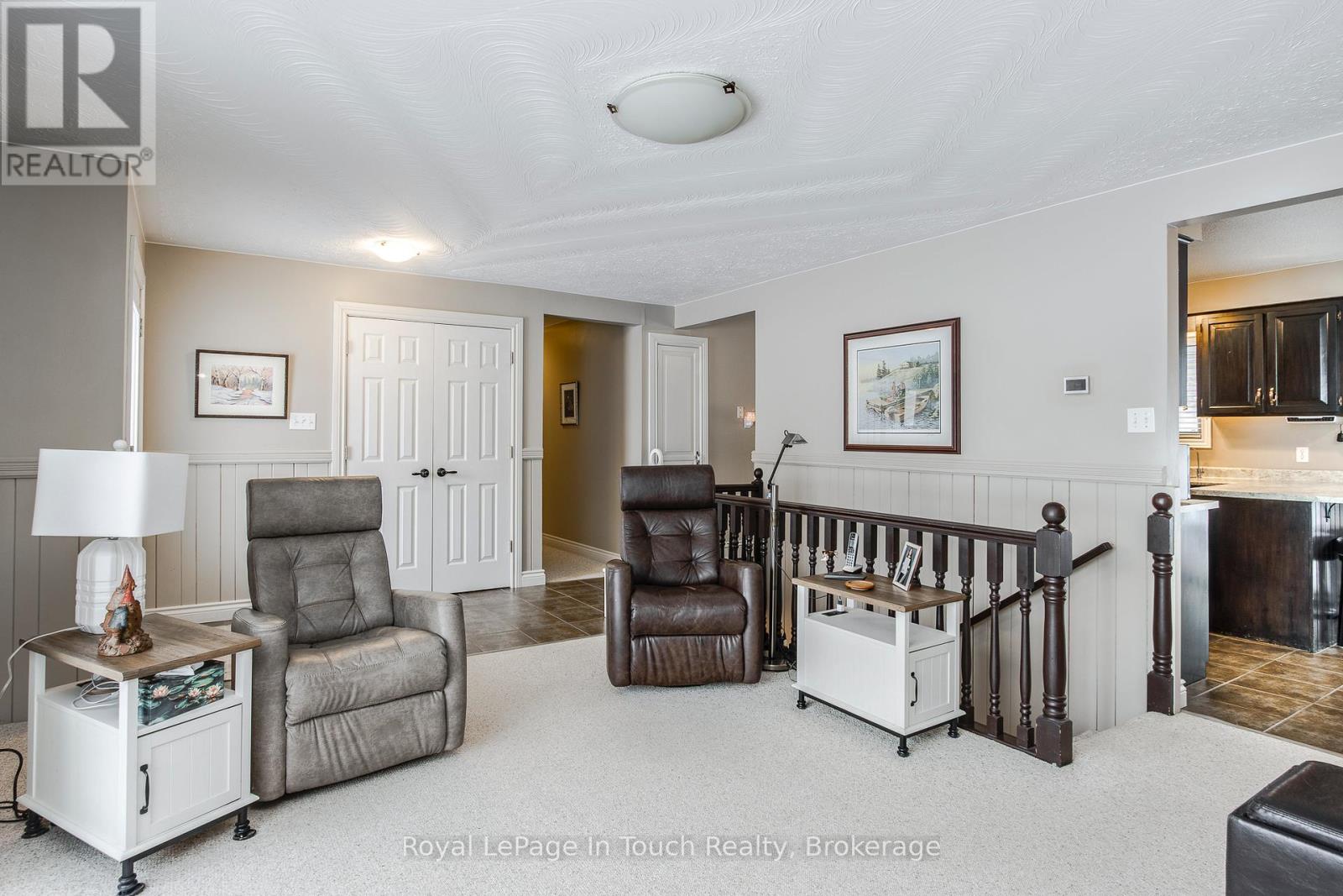 19 Maplegate Road, Tiny, Ontario  L0L 2T0 - Photo 9 - S12792752