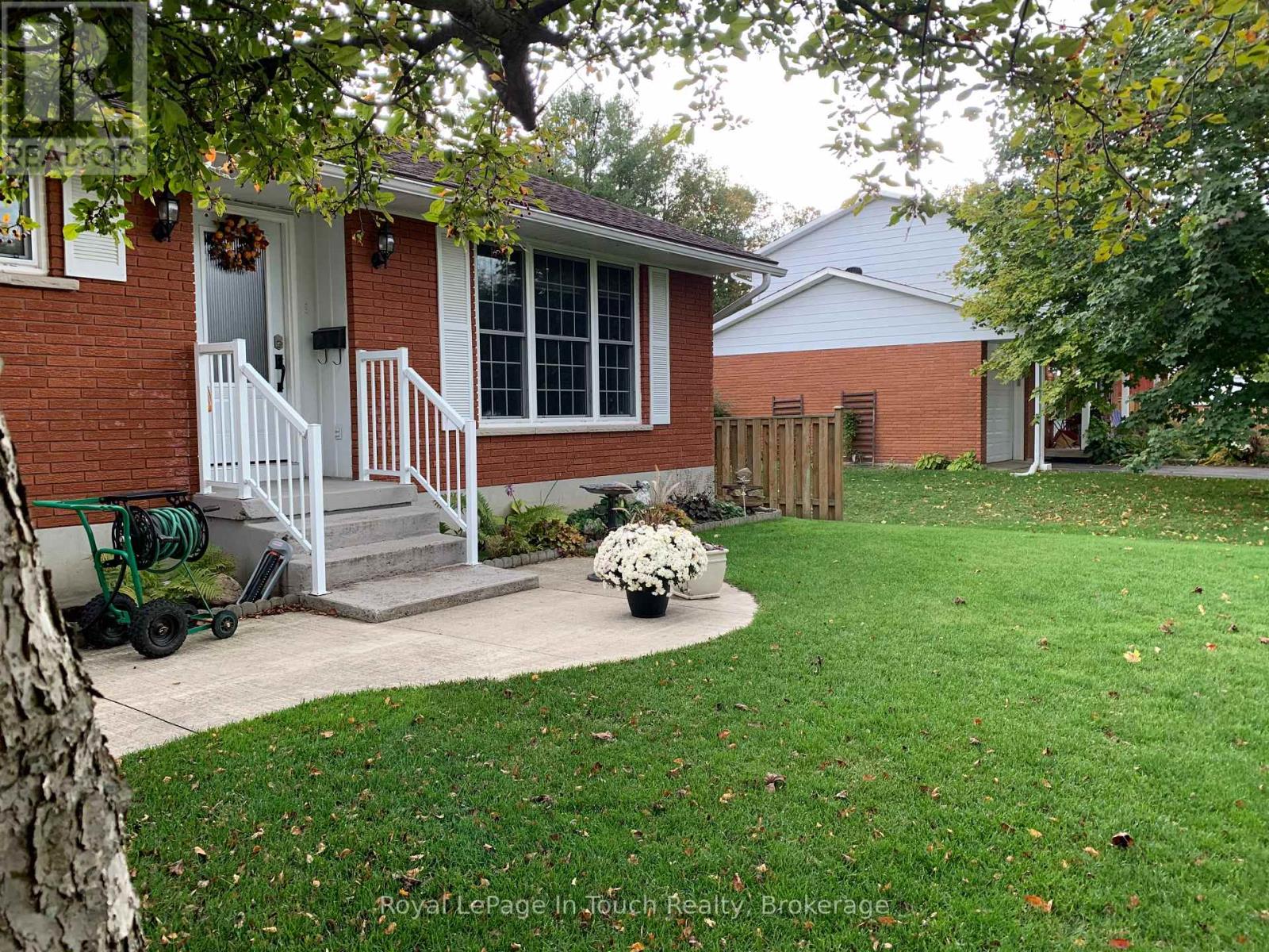 19 Maplegate Road, Tiny, Ontario  L0L 2T0 - Photo 2 - S12792752