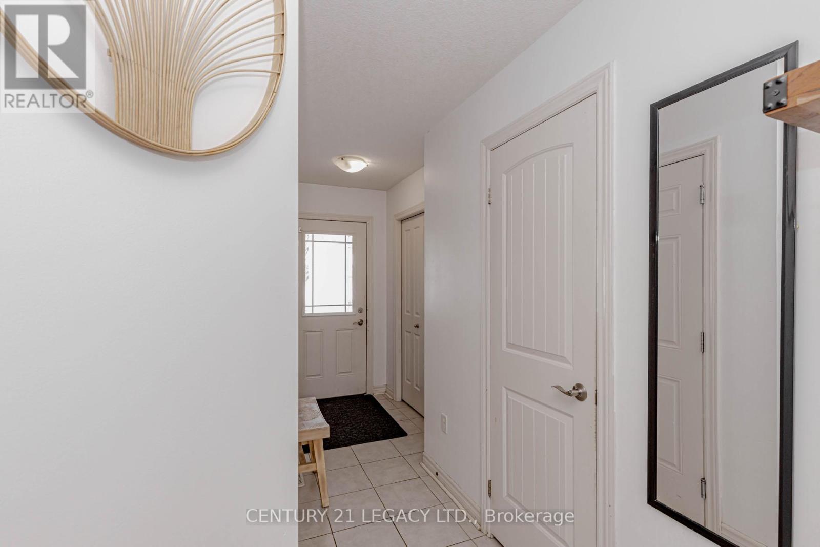 35 Oldfield Drive, Guelph, Ontario  N1L 0K6 - Photo 4 - X13101720