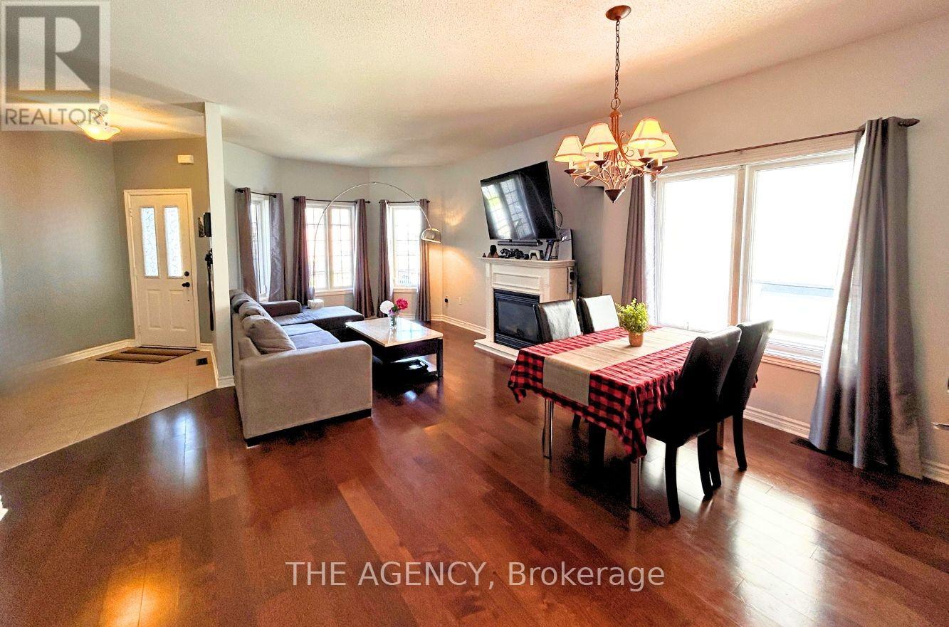 21 Silver Trail, Barrie, Ontario  L4N 2S2 - Photo 2 - S13098970