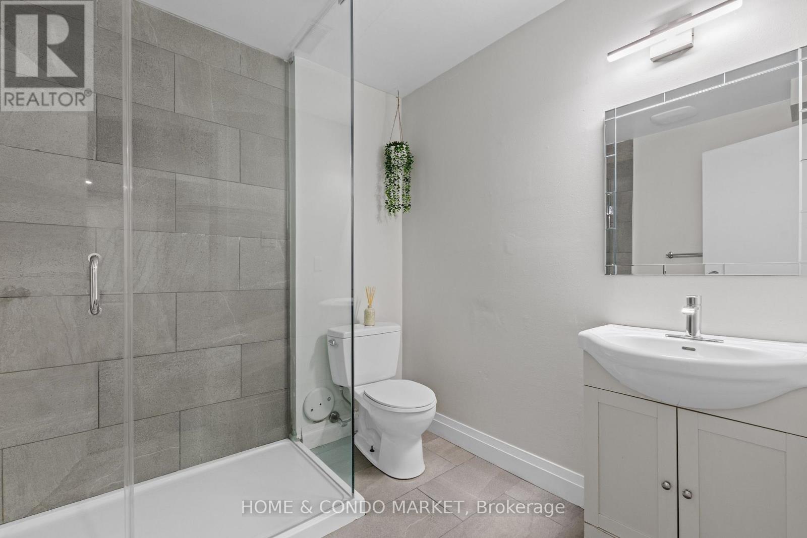 1392 Northmount Avenue, Mississauga, Ontario  L5E 1Y5 - Photo 31 - W13099568