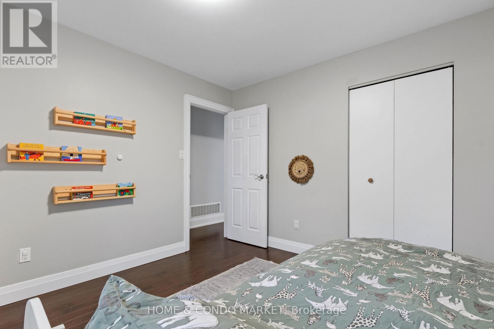 1392 Northmount Avenue, Mississauga, Ontario  L5E 1Y5 - Photo 24 - W13099568