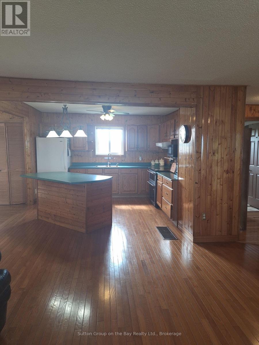 10364 County Road 10 Highway, Clearview, Ontario  L0M 1N0 - Photo 5 - S13098414