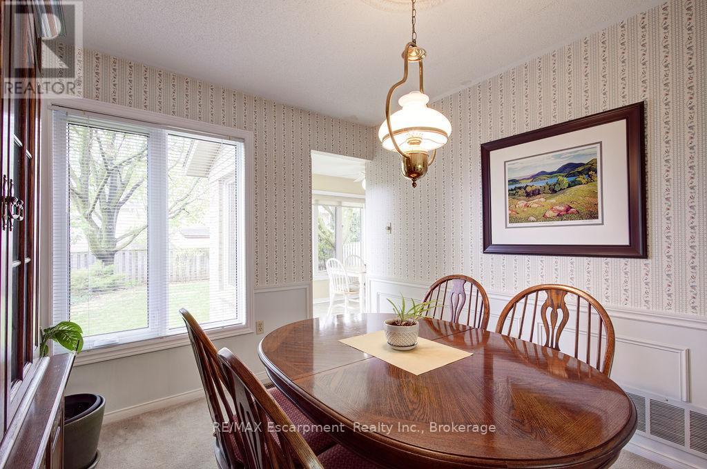 794 Hawkins Crescent, Burlington, Ontario  L7S 2C3 - Photo 12 - W13102088