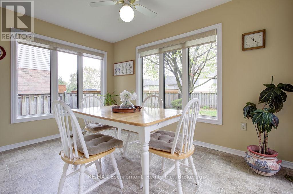 794 Hawkins Crescent, Burlington, Ontario  L7S 2C3 - Photo 18 - W13102088