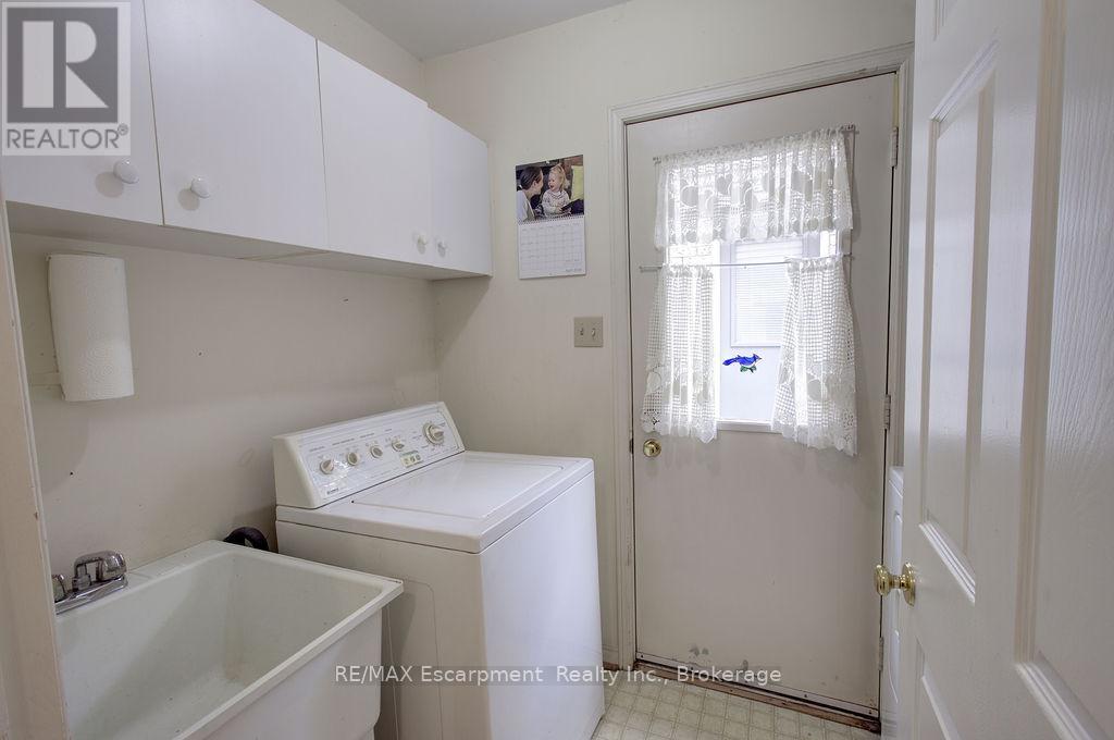 794 Hawkins Crescent, Burlington, Ontario  L7S 2C3 - Photo 24 - W13102088