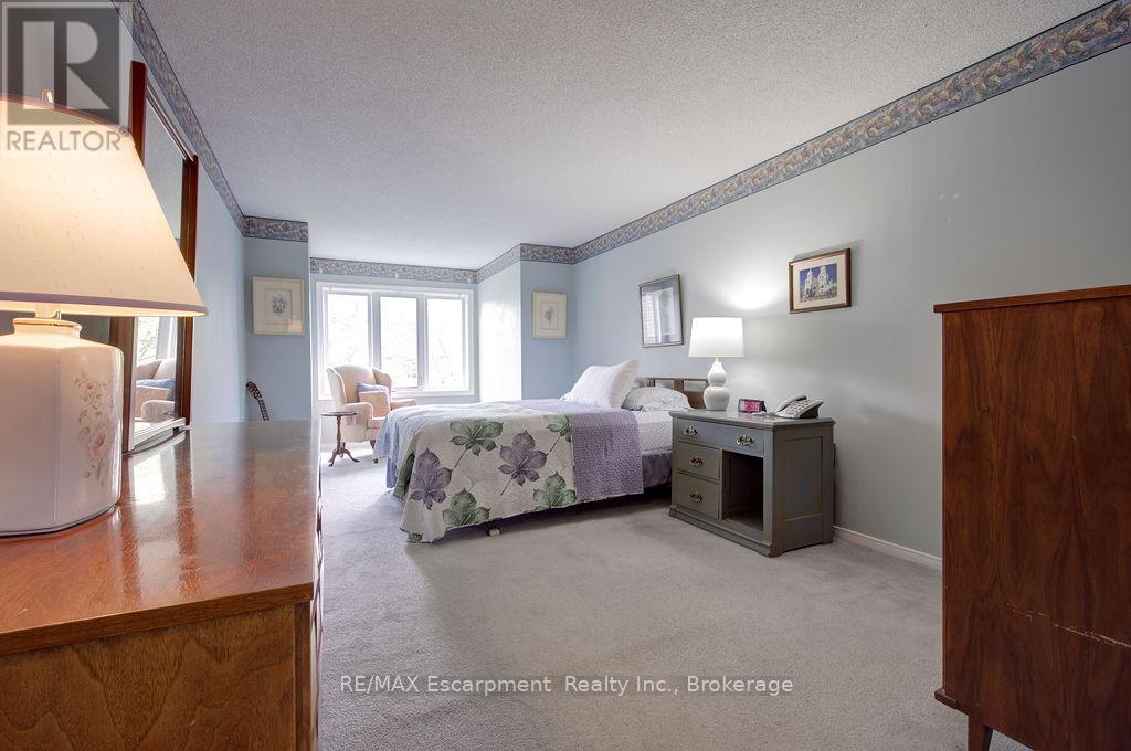 794 Hawkins Crescent, Burlington, Ontario  L7S 2C3 - Photo 27 - W13102088