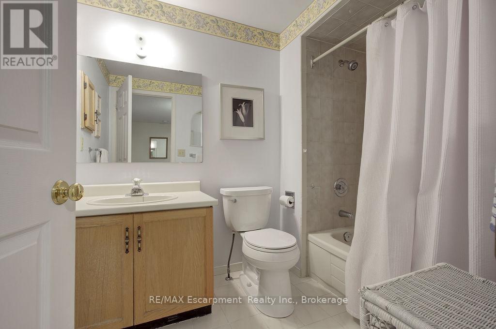 794 Hawkins Crescent, Burlington, Ontario  L7S 2C3 - Photo 35 - W13102088