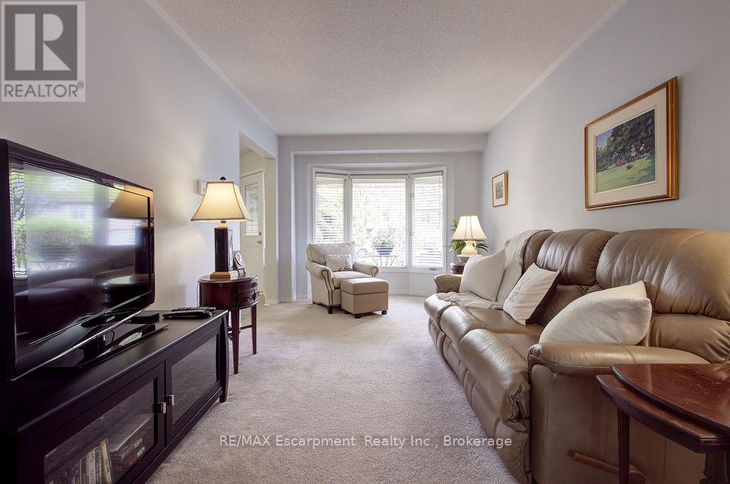 794 Hawkins Crescent, Burlington, Ontario  L7S 2C3 - Photo 9 - W13102088
