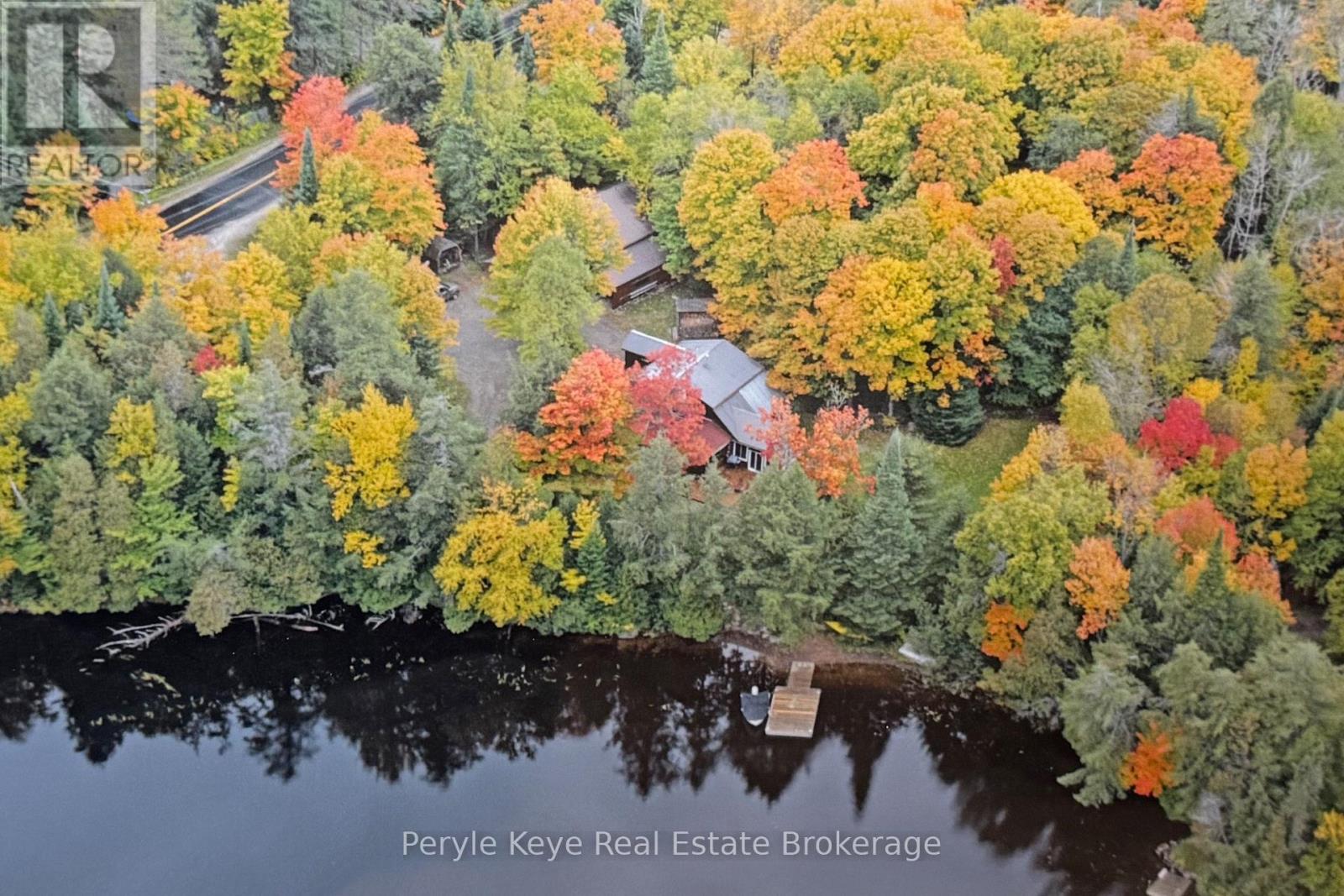 2391 Limberlost Road, Lake Of Bays, Ontario  P1H 2J6 - Photo 3 - X12955512