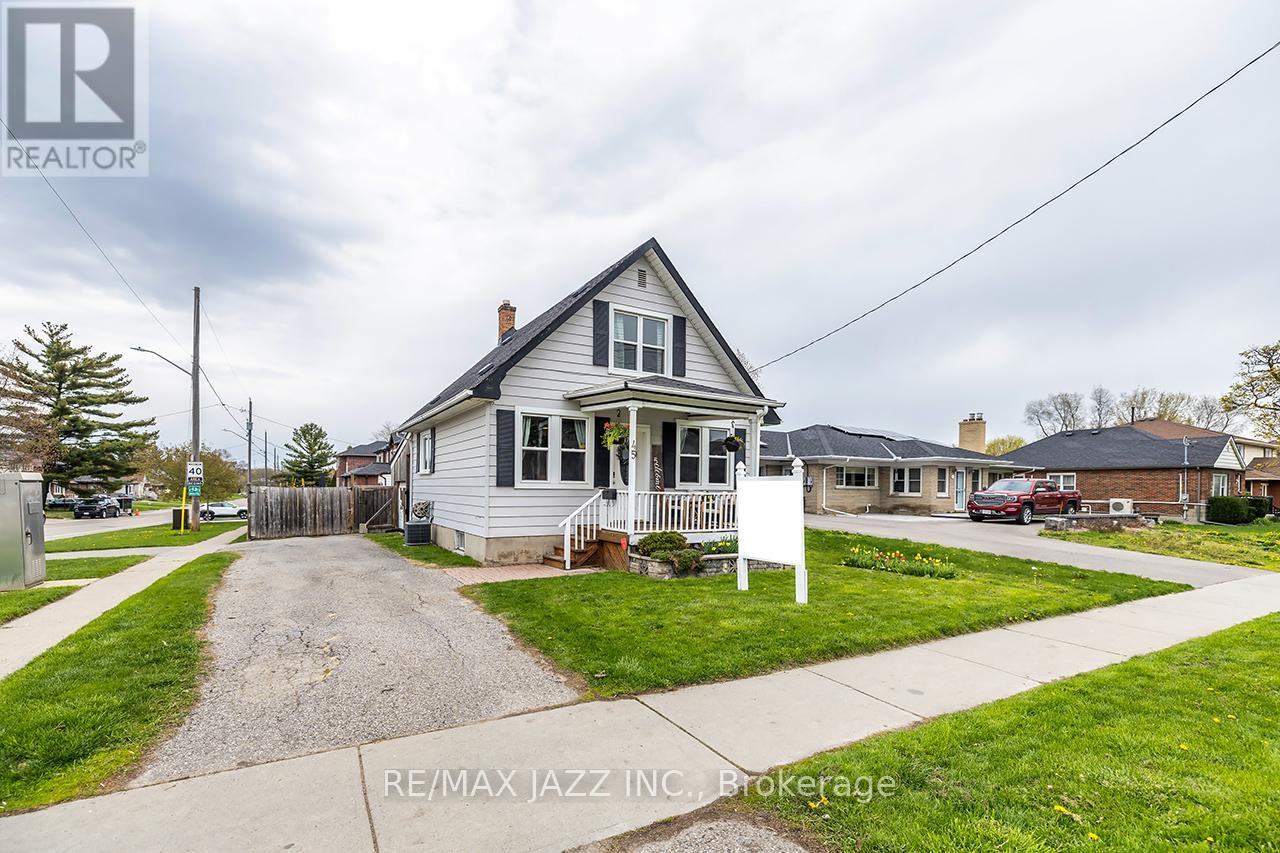 45 Wilson Road S, Oshawa, Ontario  L1H 6B6 - Photo 2 - E13101882